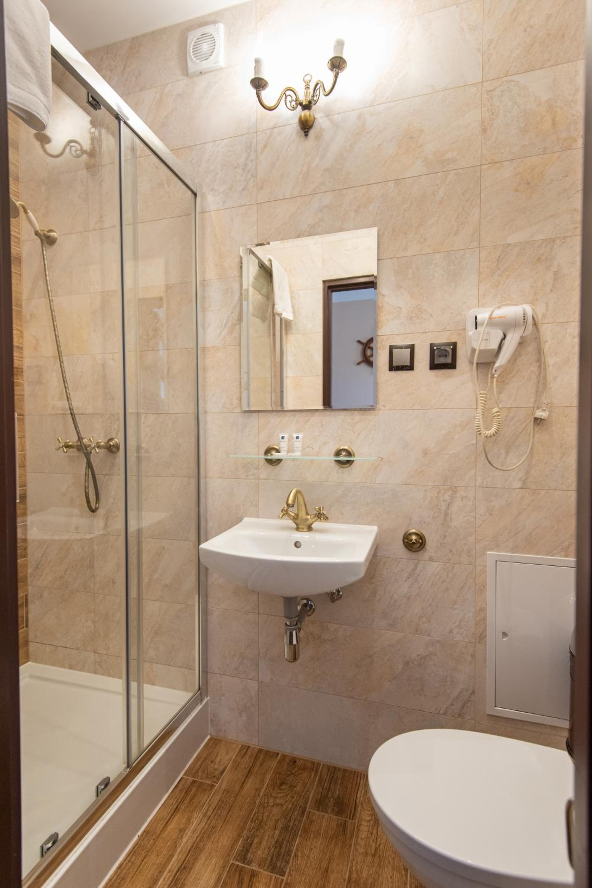Superior Single Room photo 3