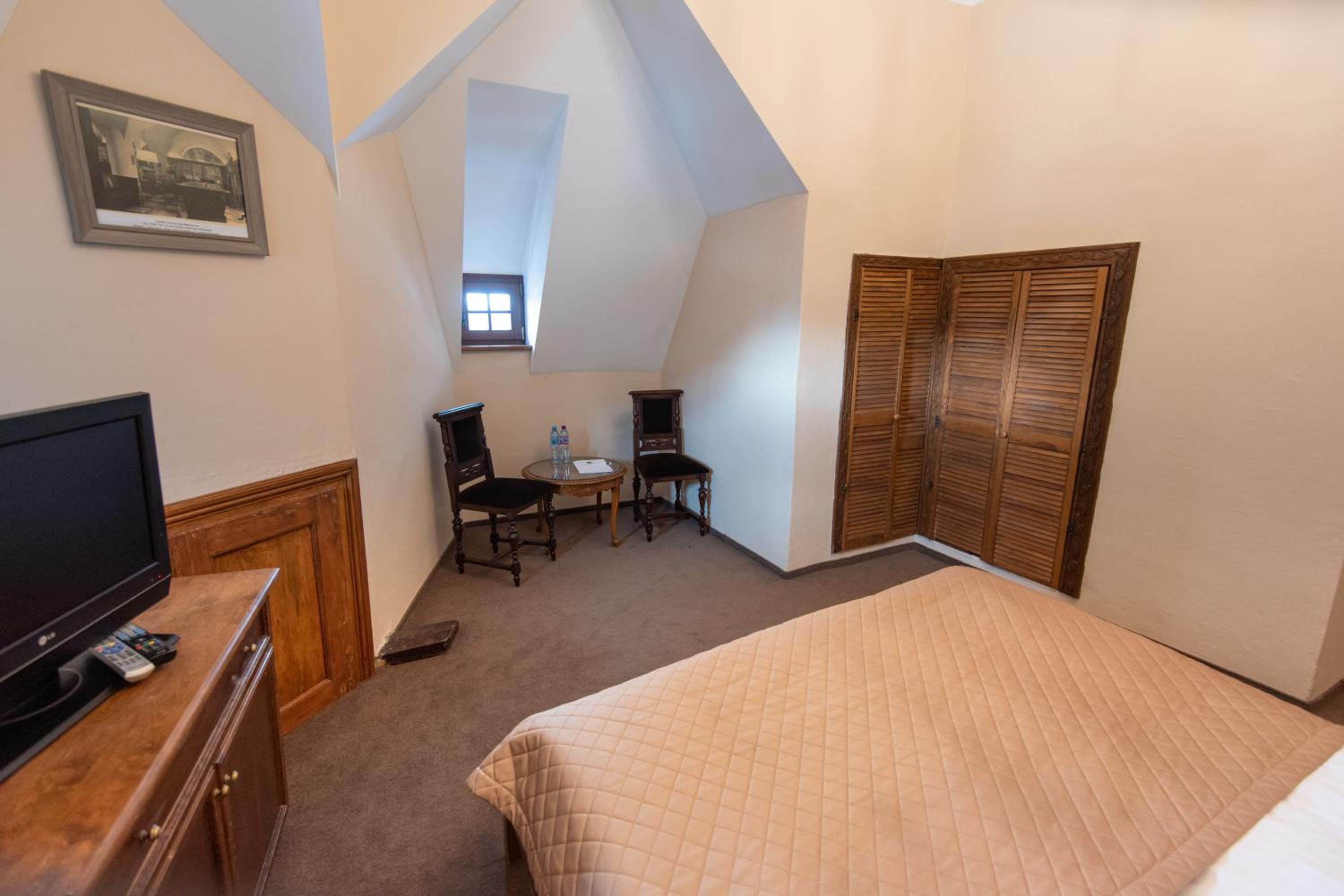 Single Room photo 2