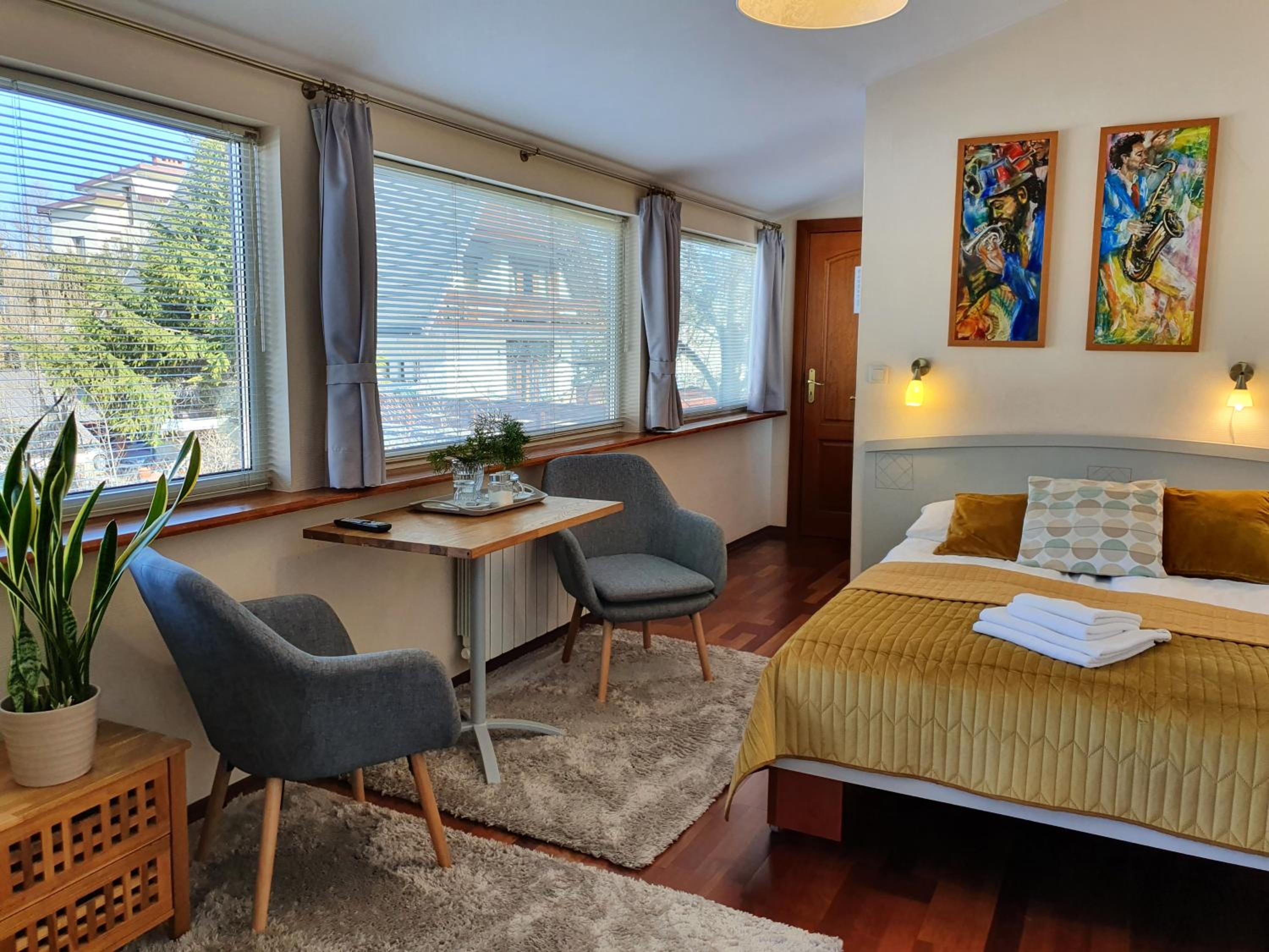 Triple Room with Balcony - Photo 1