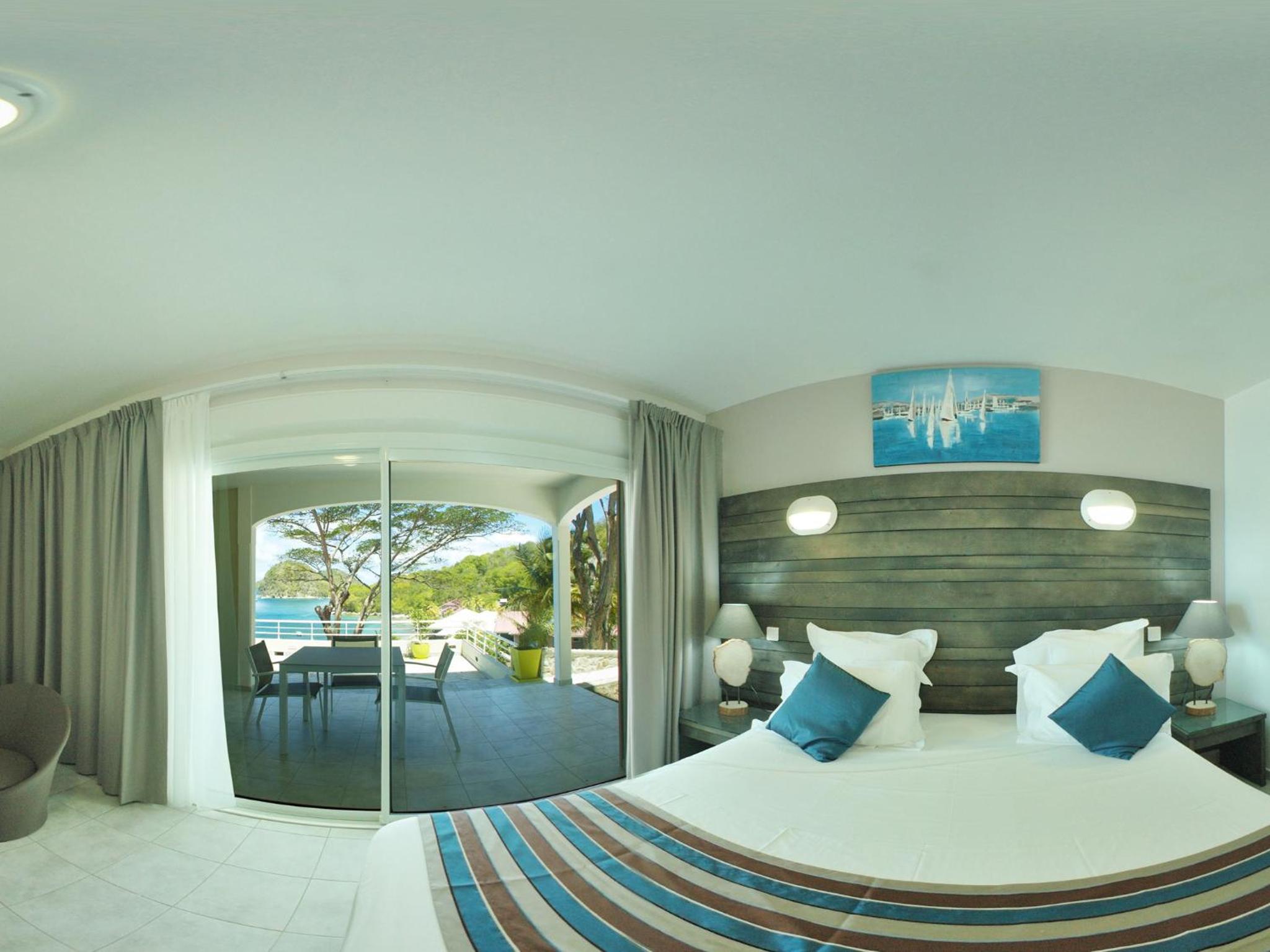 King Room - Disability Access Sea view photo 2