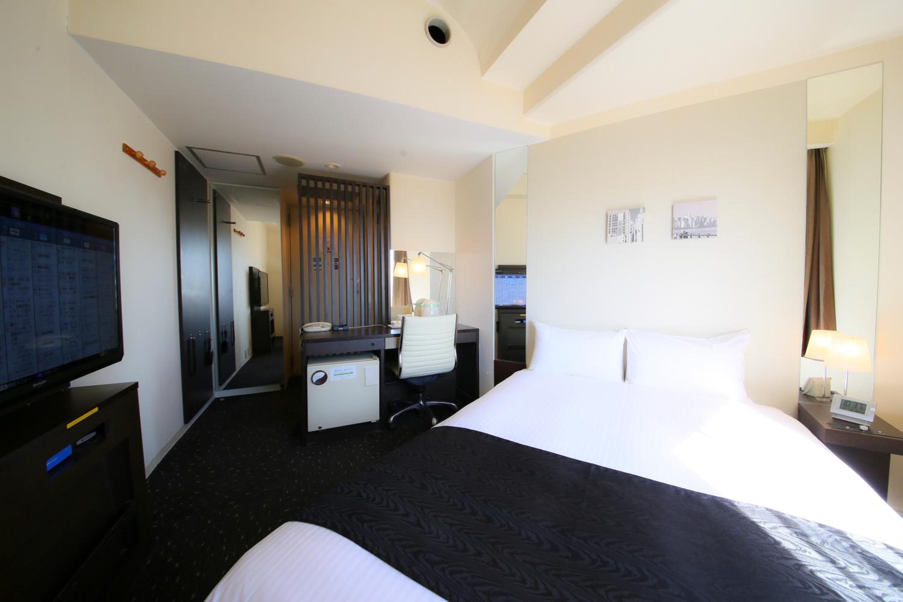 Double Room with Small Double Bed - Non-Smoking