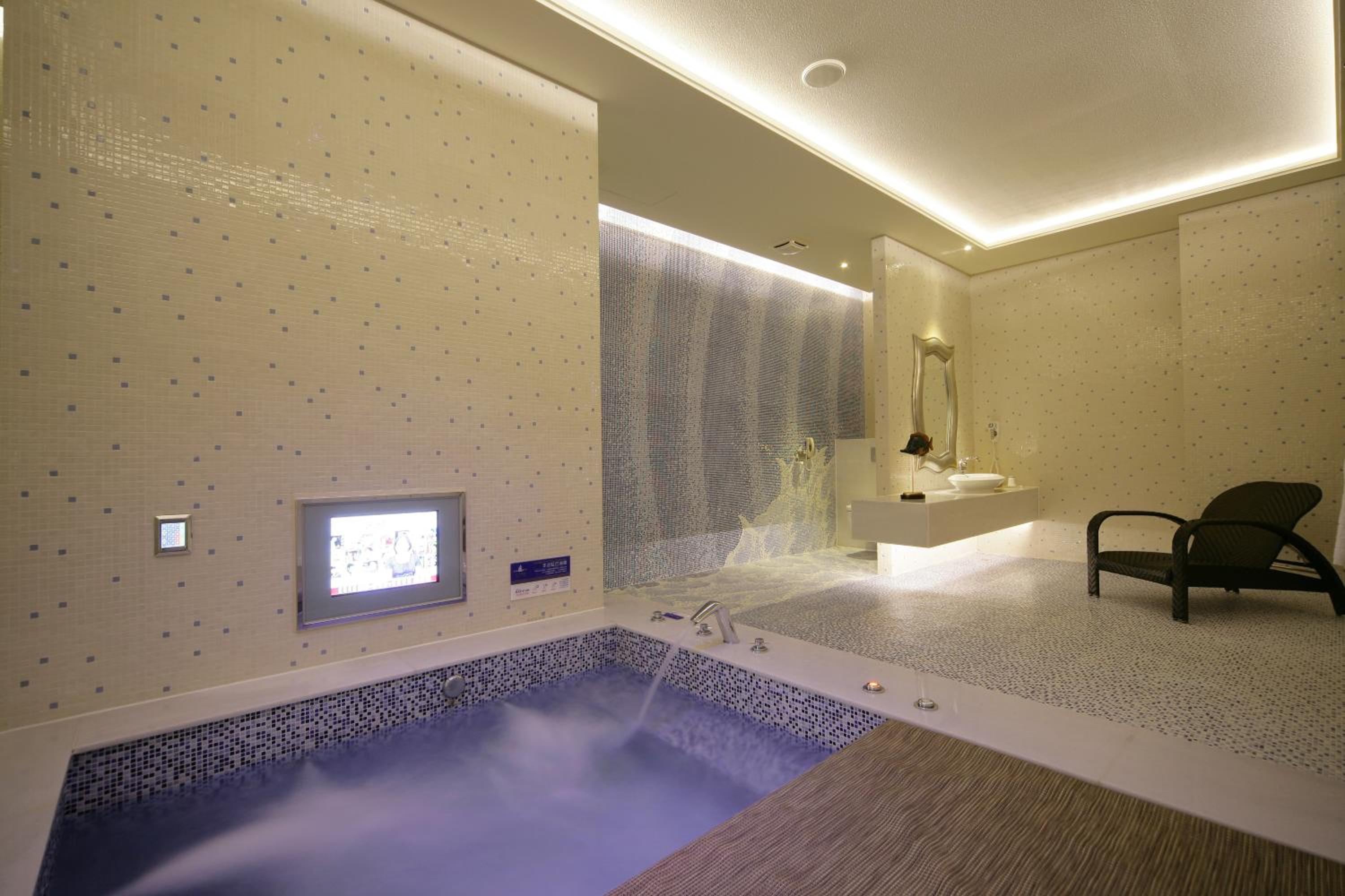 Superior Double Room with Karaoke Facilities photo 3