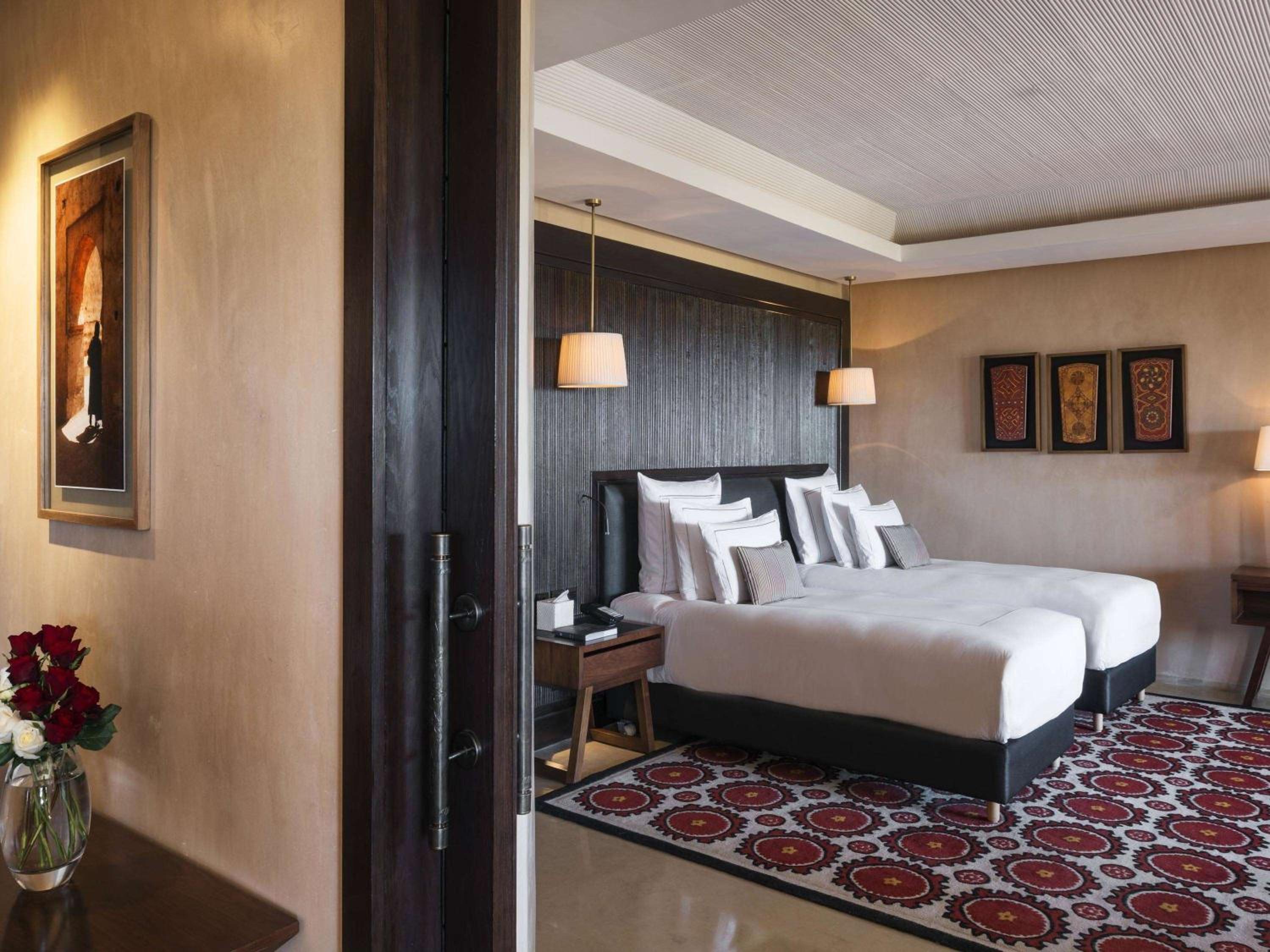 Deluxe with One Twin Bed and 2 Adults Occupancy (Non Smoking) photo 1