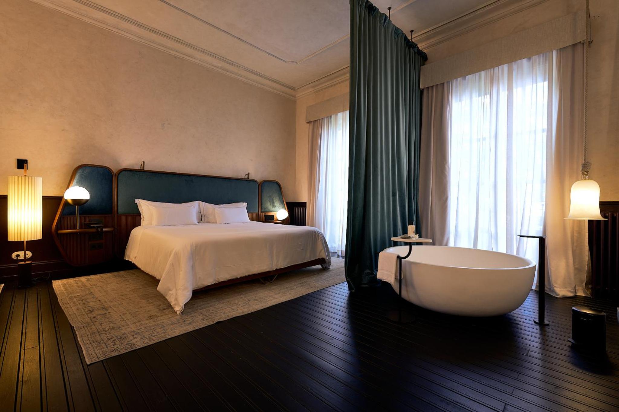 Premium Suite