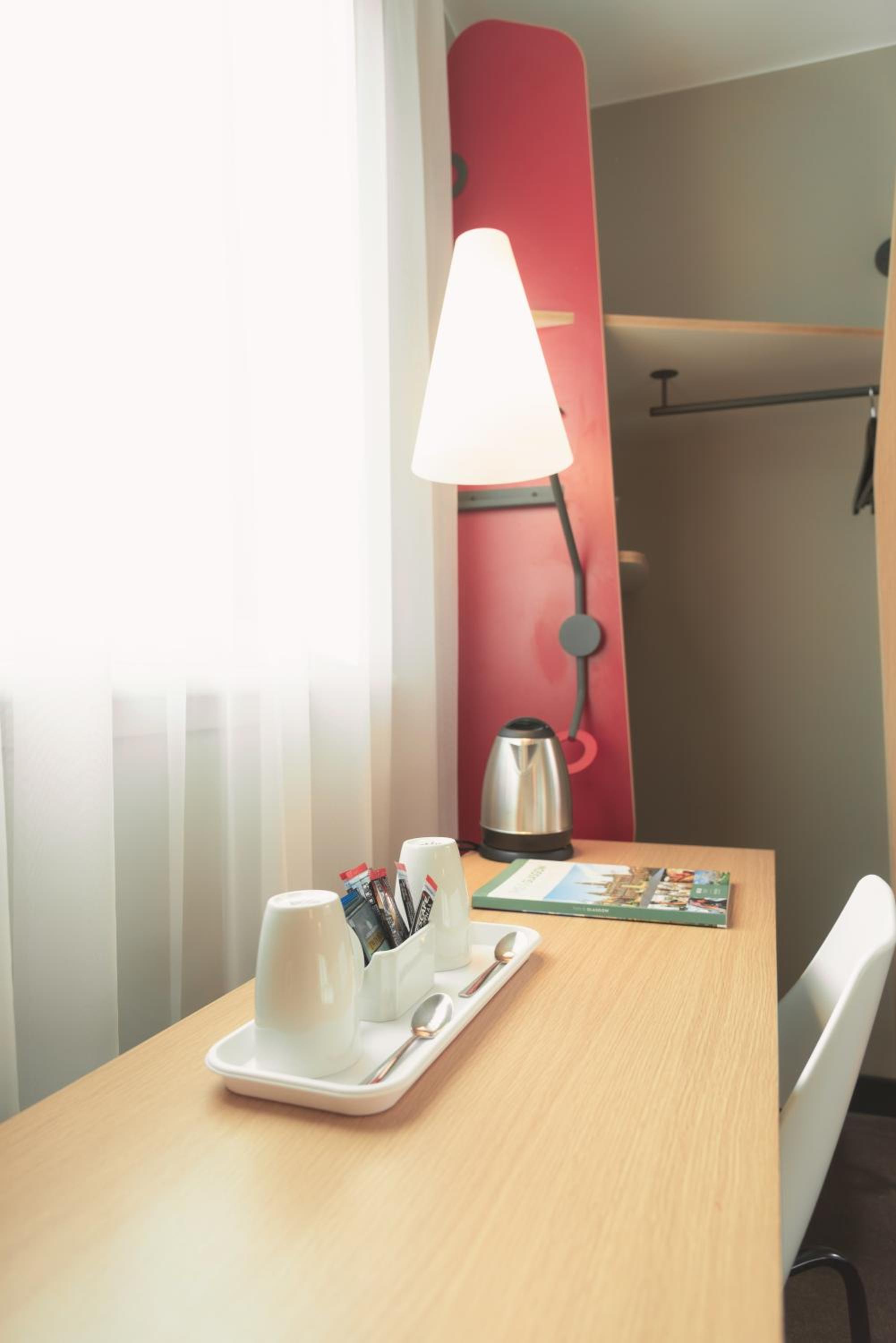 Standard Room with One Double Bed - Photo 1