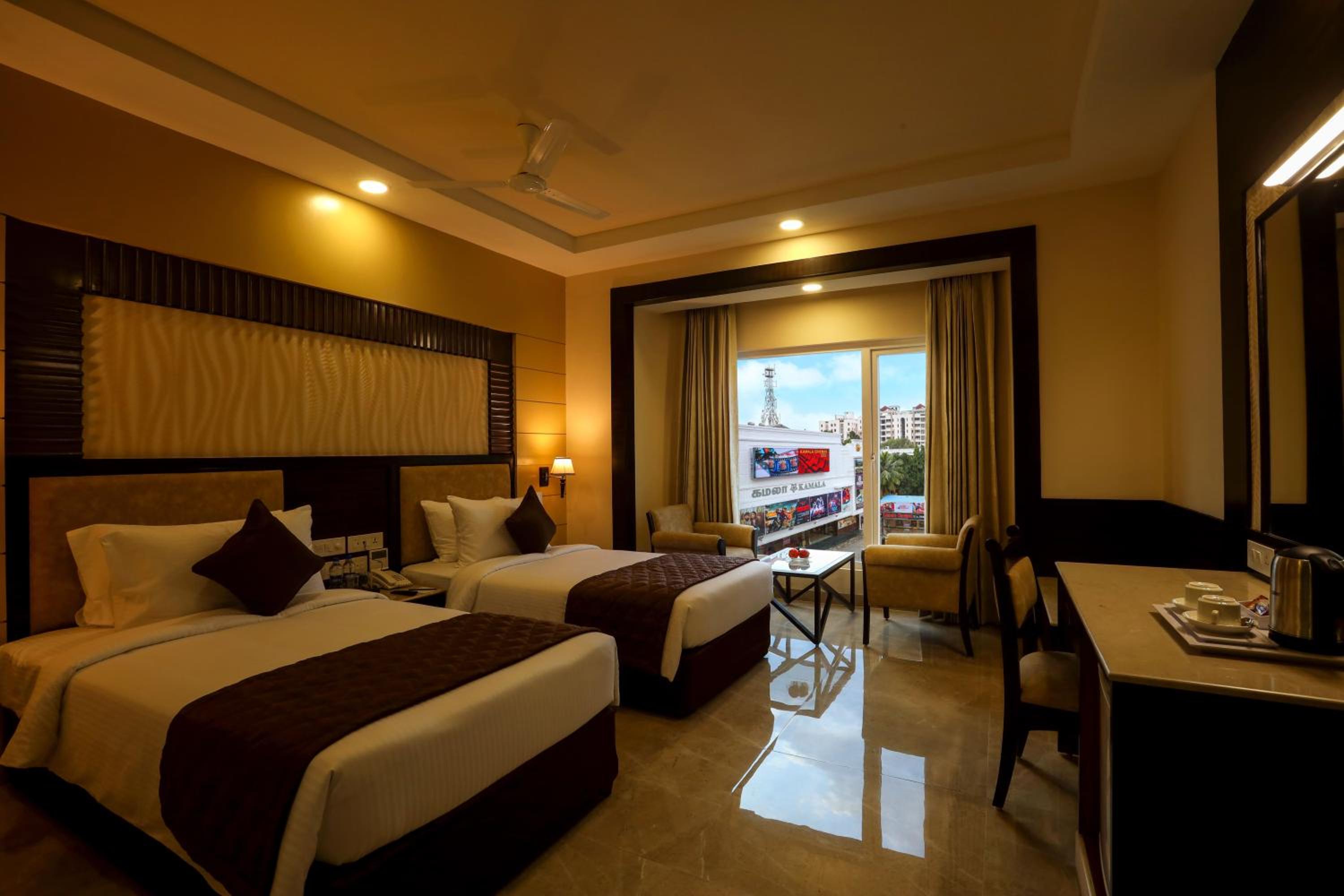 Deluxe Twin Room - Photo 2