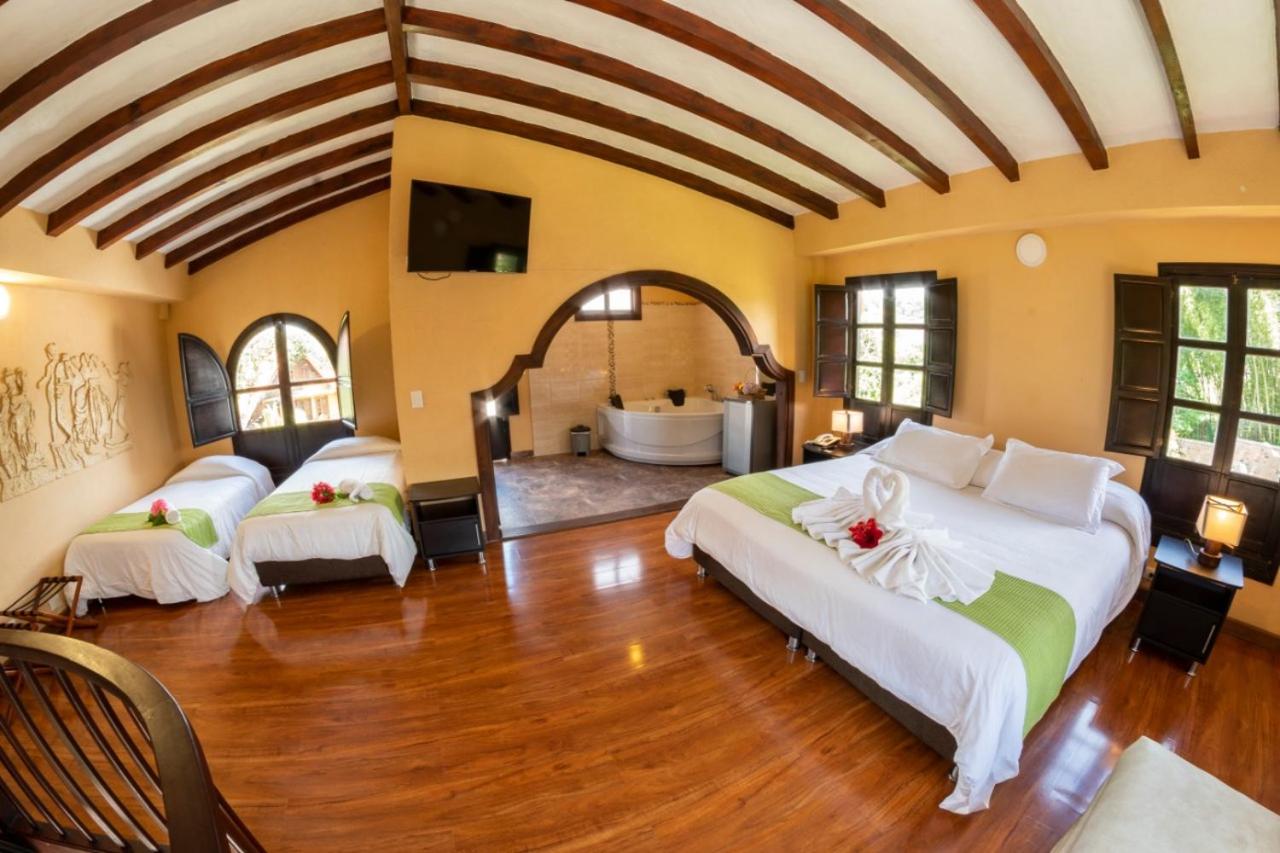 Triple Room with Bath