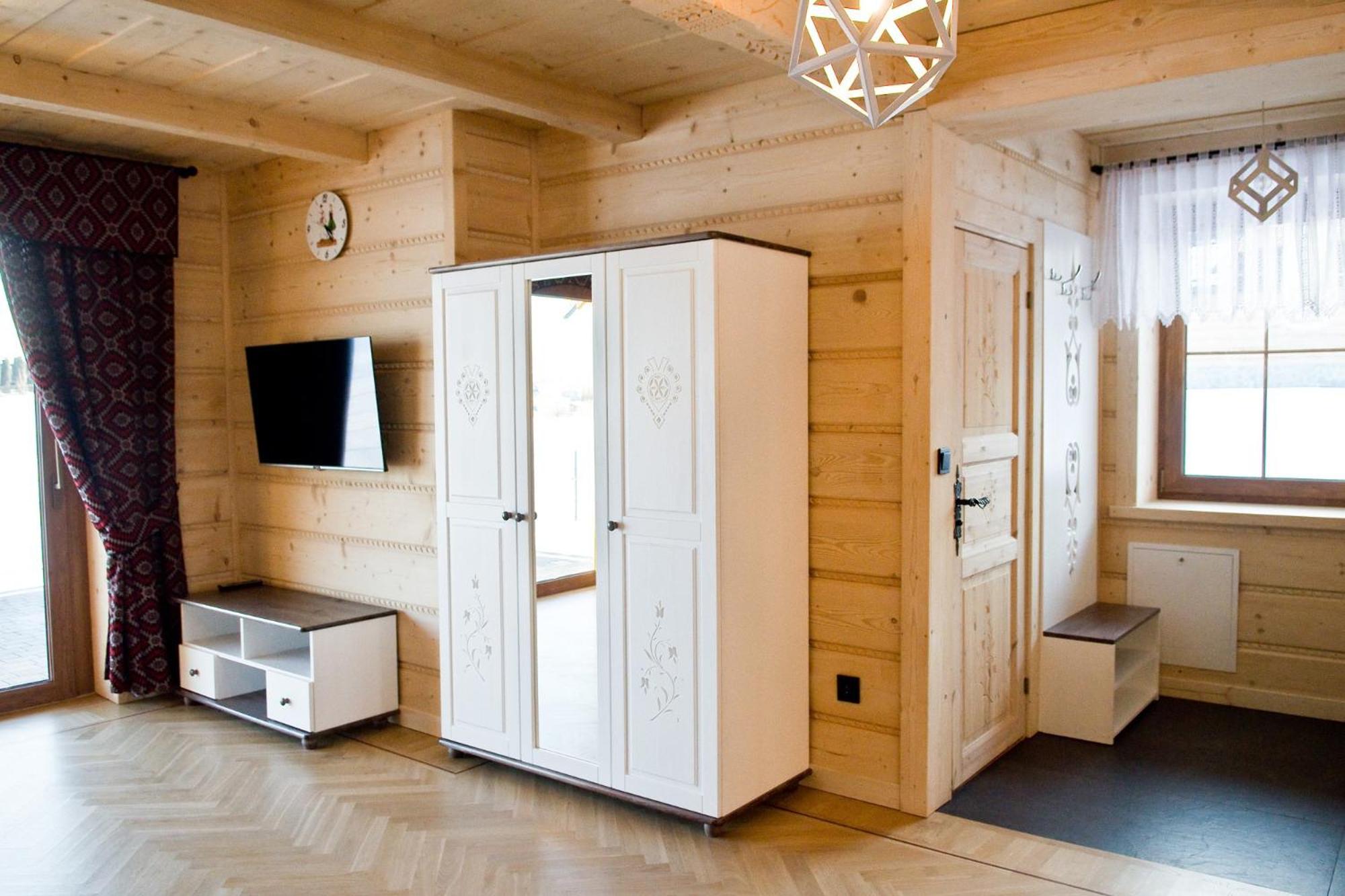 Three-Bedroom Chalet photo 1