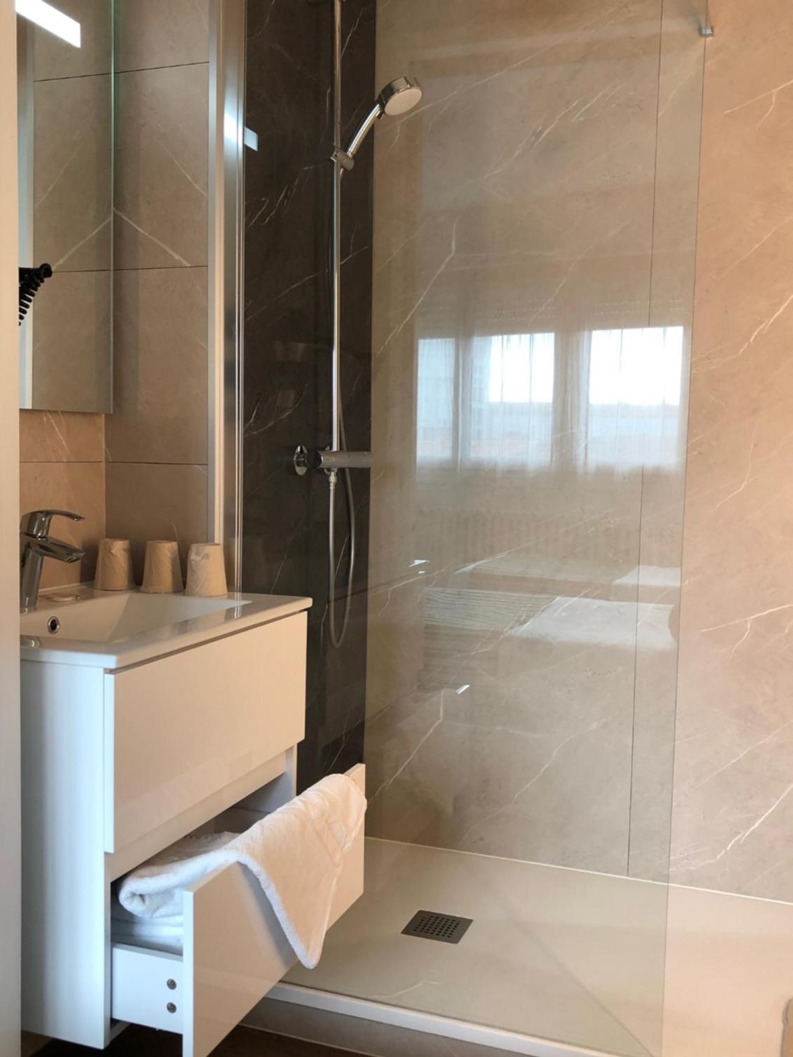 Triple Room with Shower photo 2