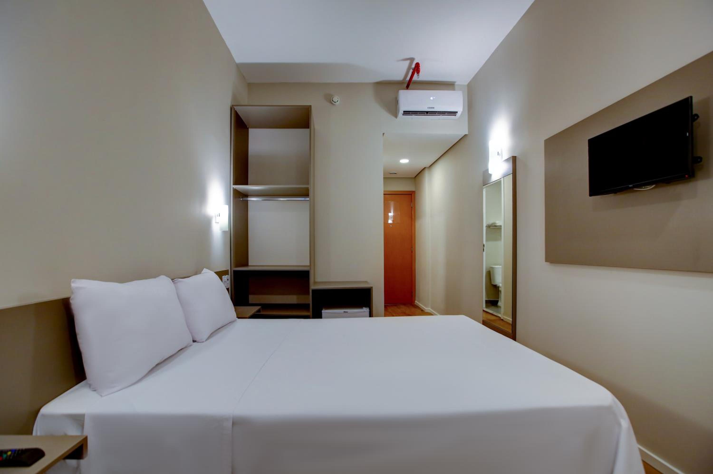 Standard Double Room - Photo 3