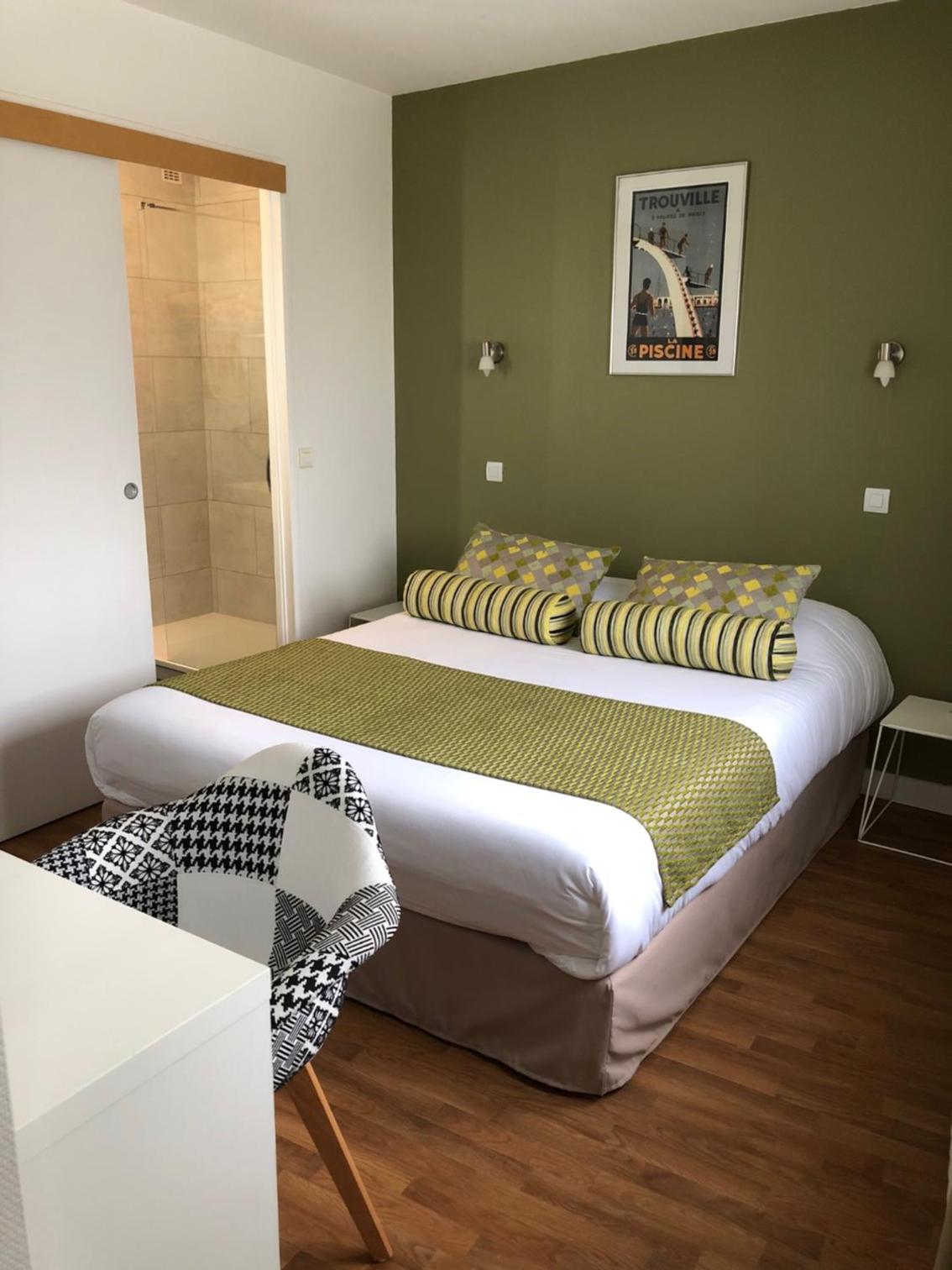 Standard Double Room photo 3