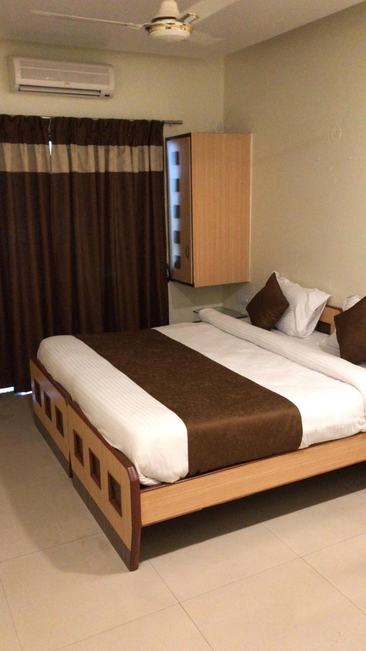 Deluxe Room - Photo 1