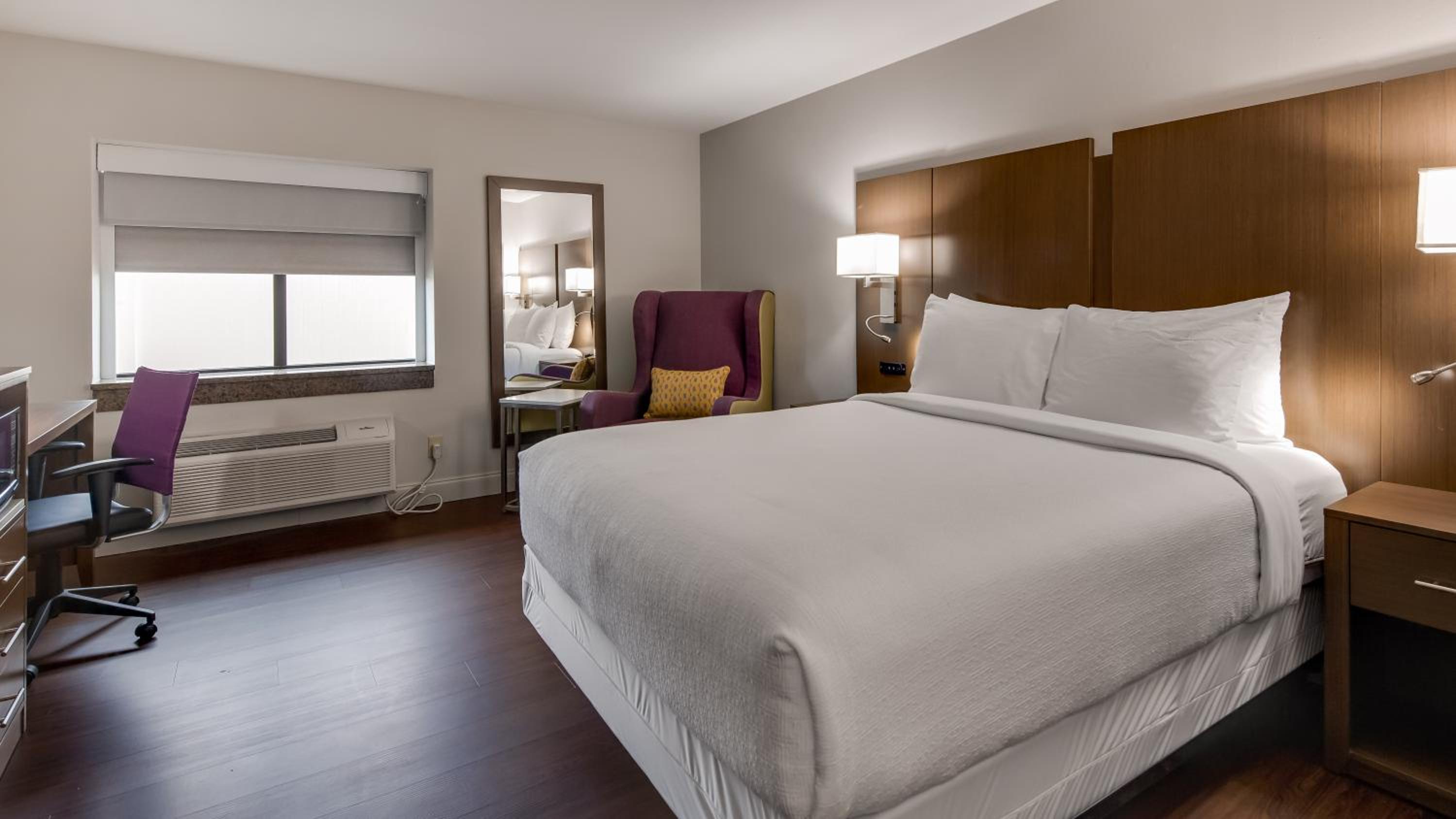 Queen Room - Mobility Access - Photo 3