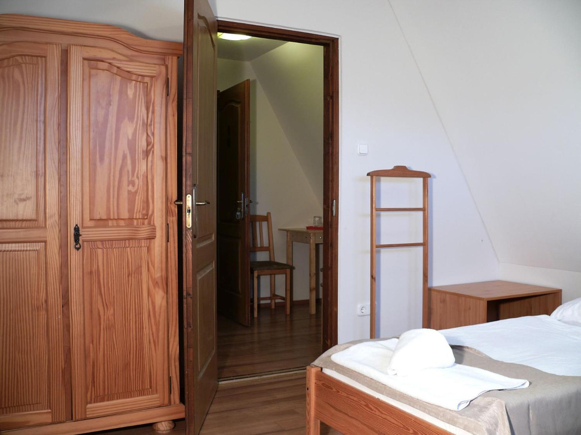 Standard Twin Room with Sofa photo 3