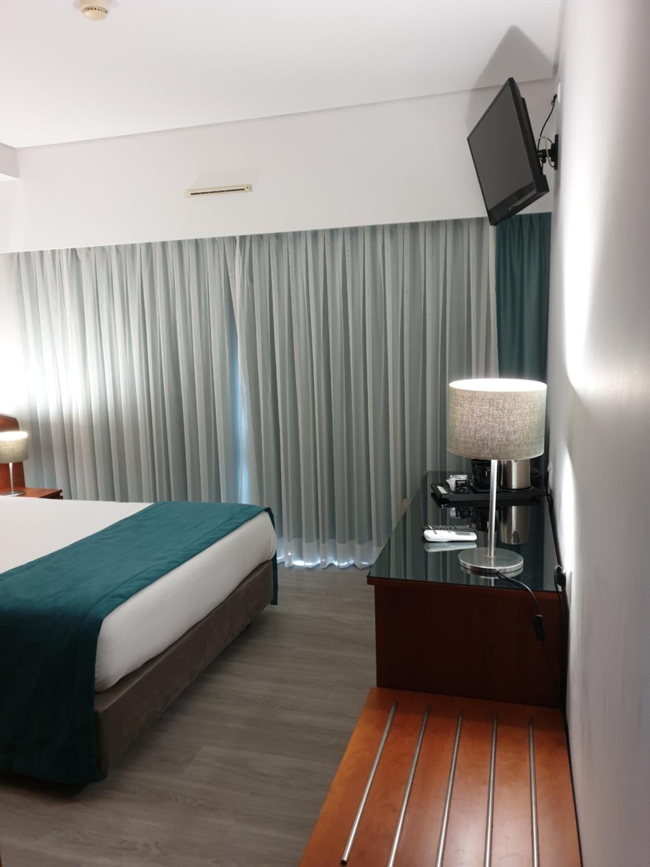 Double Room with Balcony - Photo 5