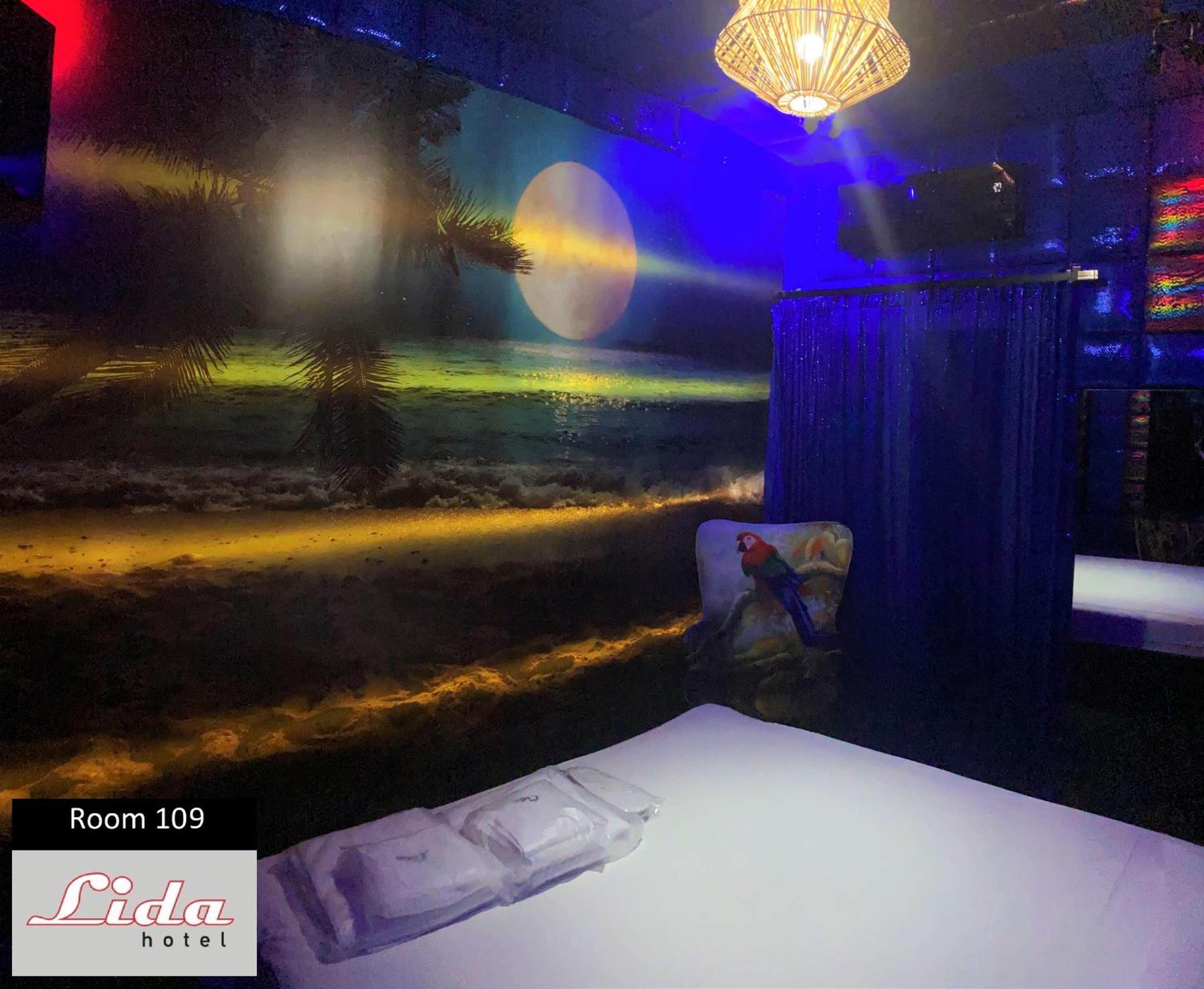 Deluxe Double Room with Shower photo 3