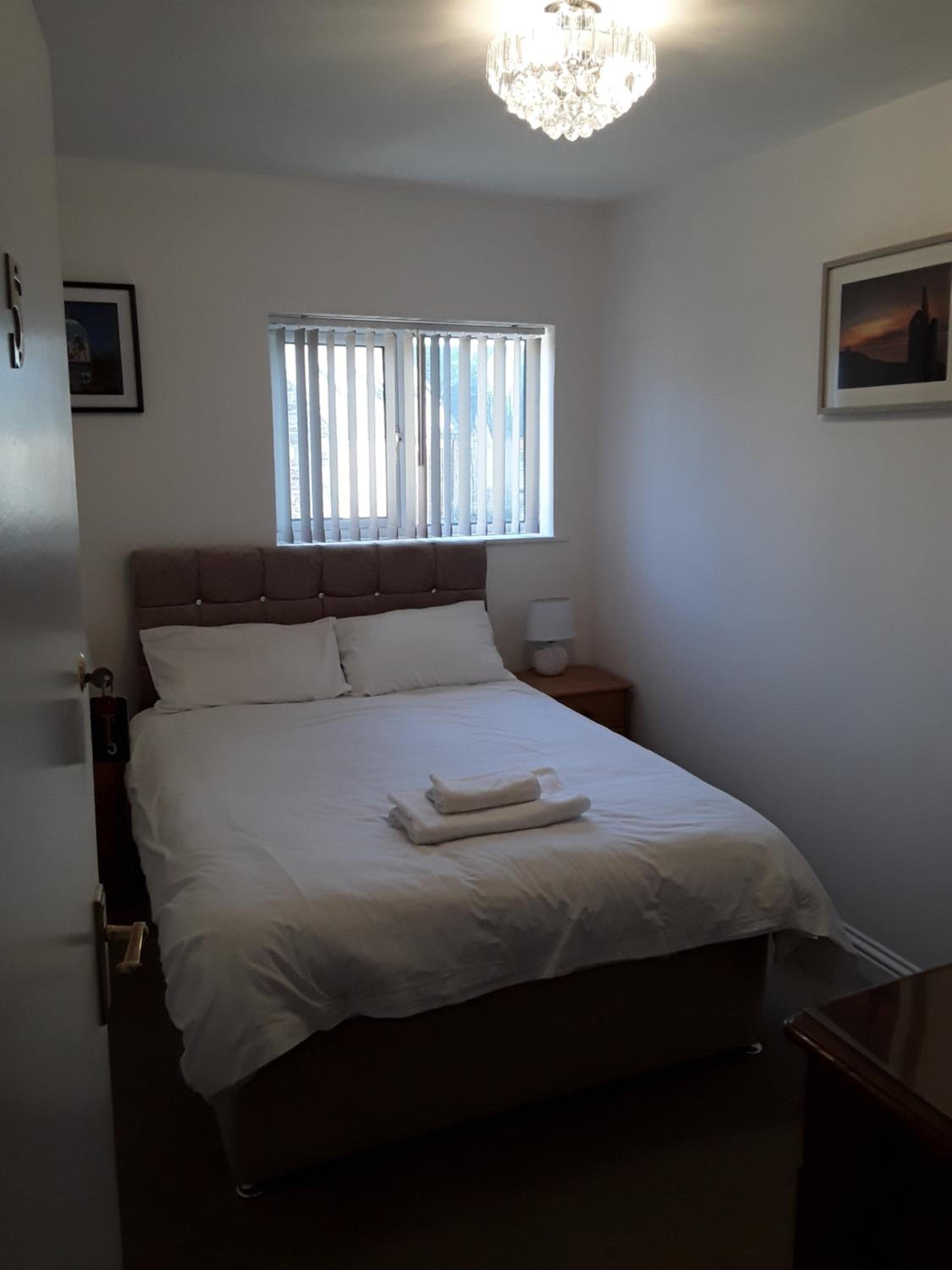 Double Room with Private Bathroom - Photo 1