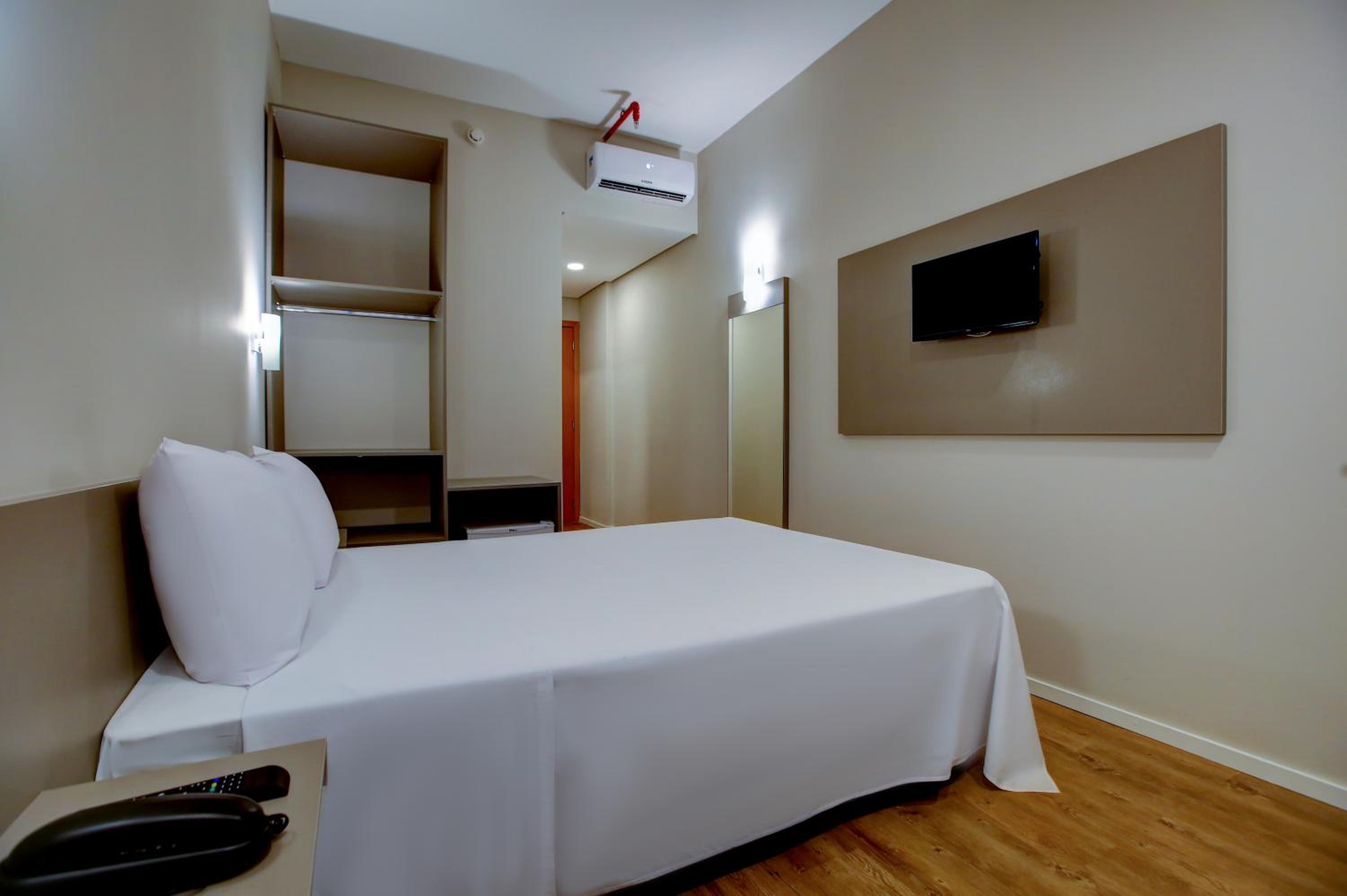 Standard Double Room - Photo 2