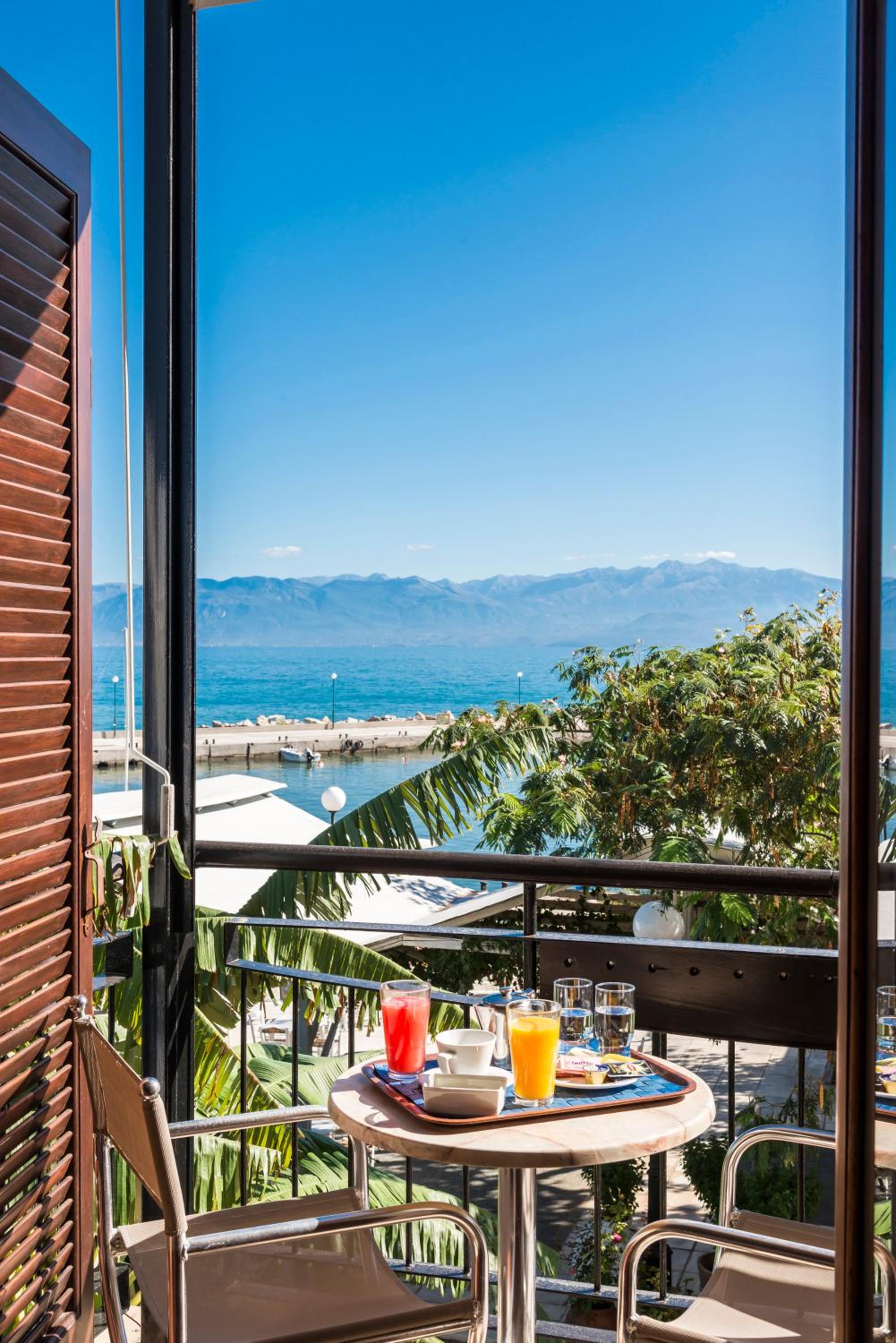 Triple Room with Sea View - Photo 6