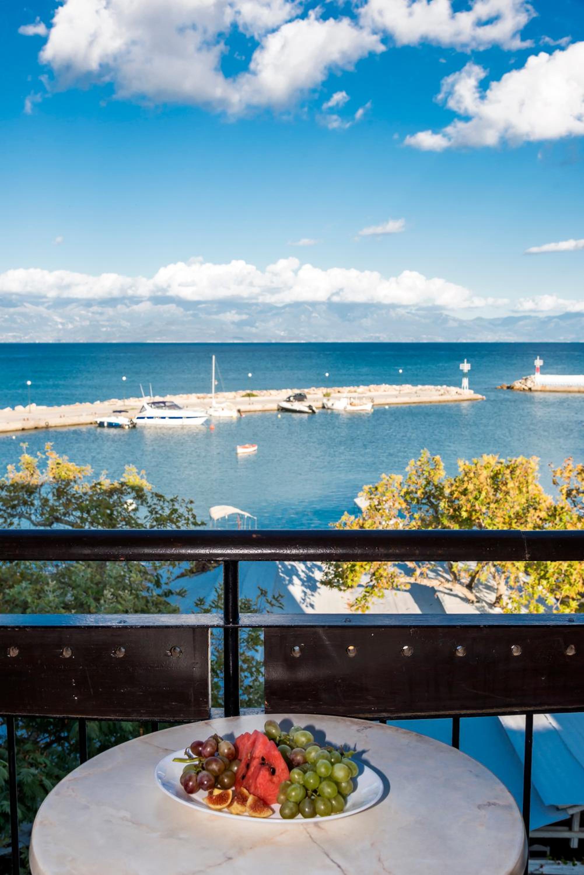 Triple Room with Sea View - Photo 2