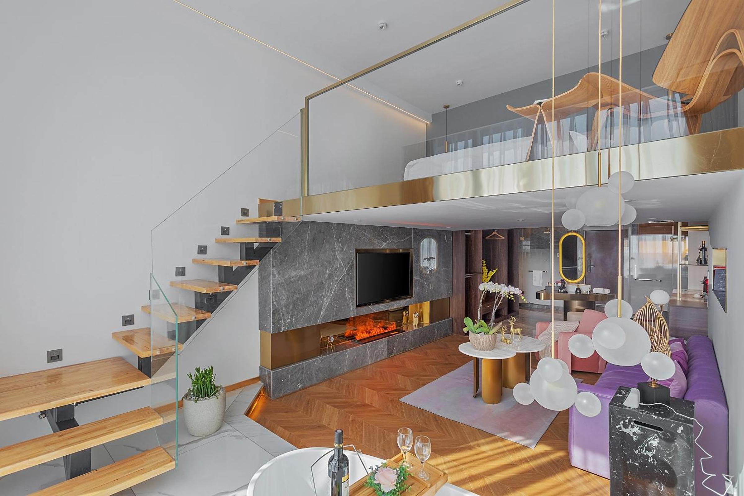 Studio with Spa Bath
