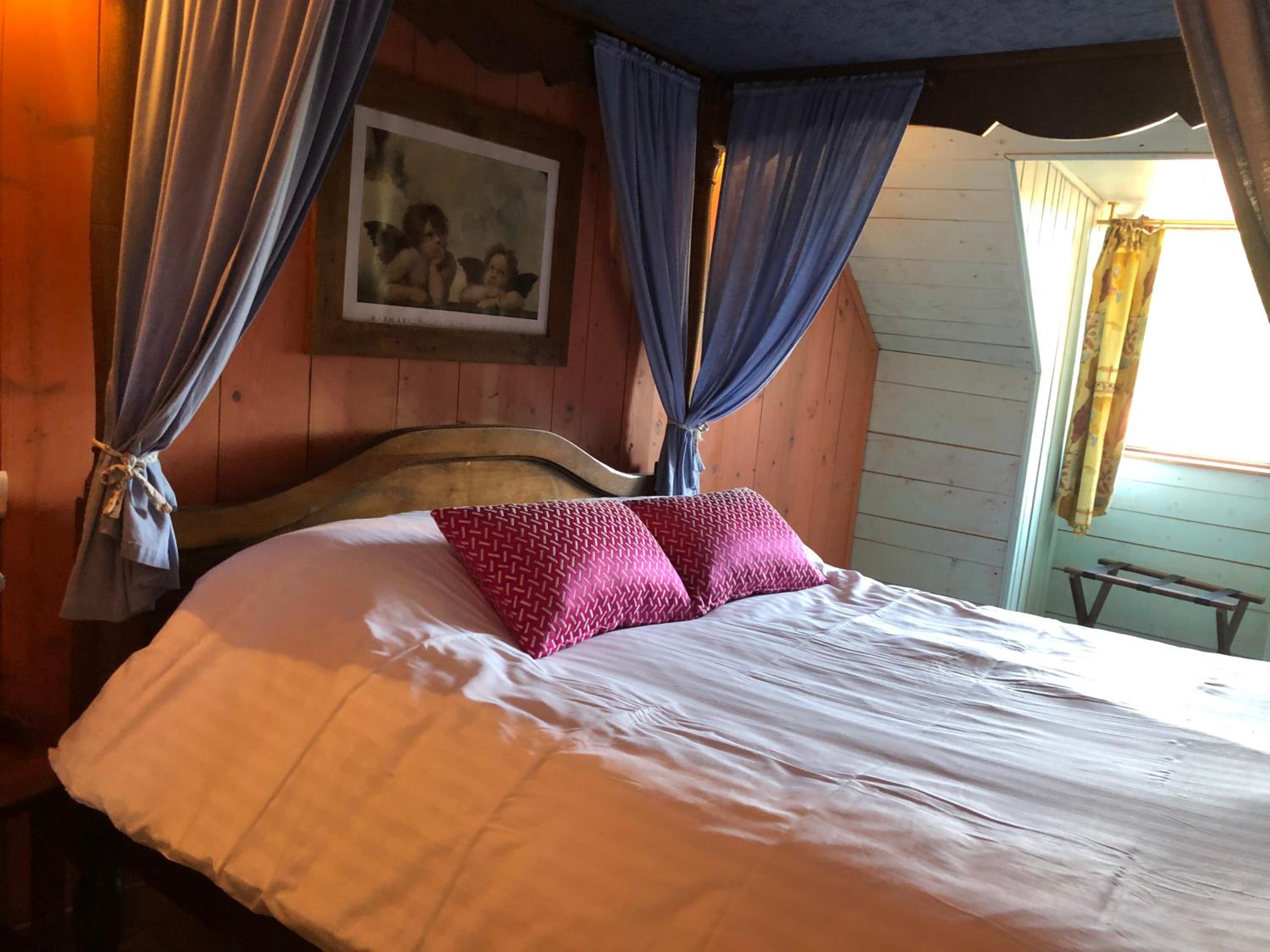 Double Room with Spa Bath