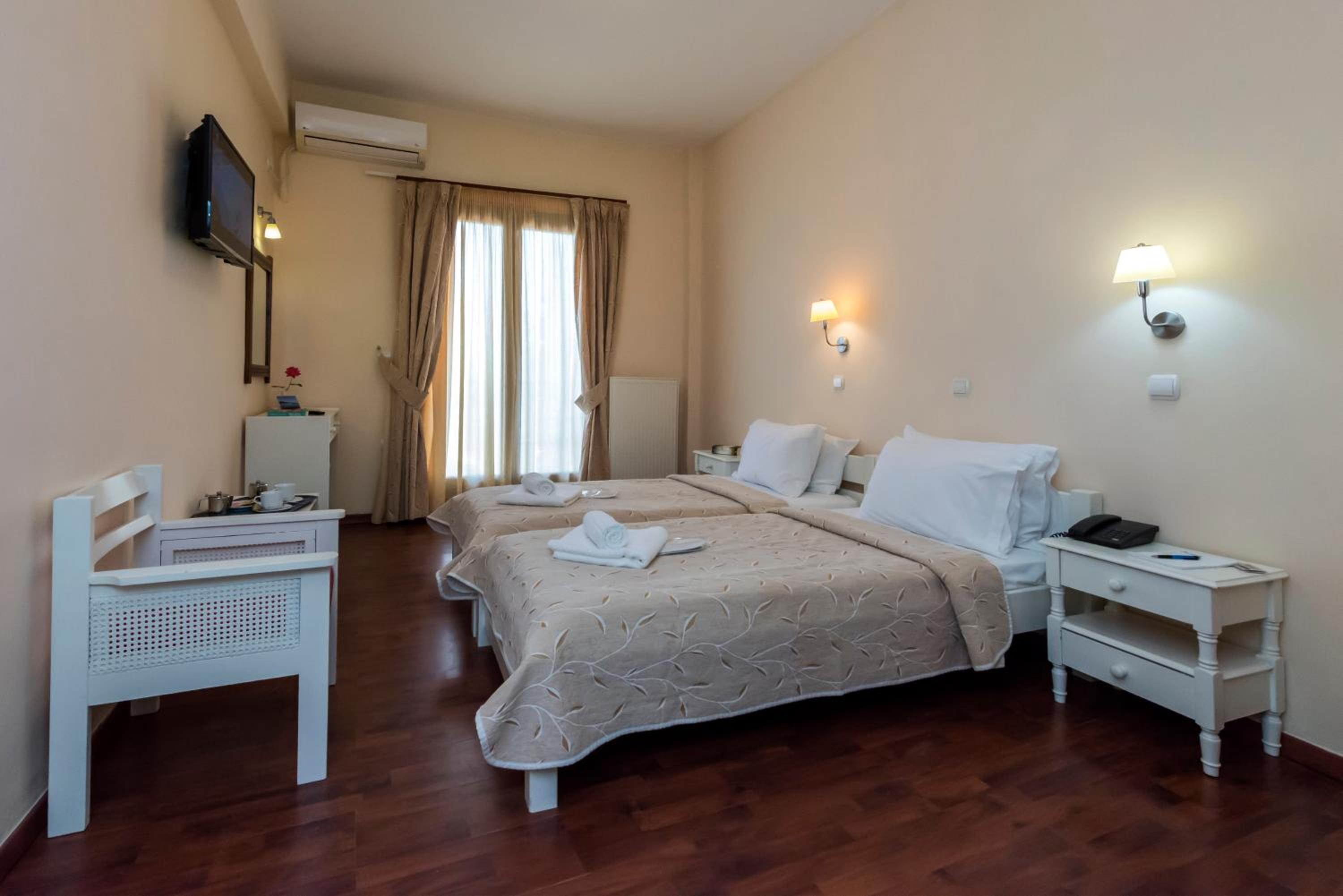 Twin Room with Sea View - Photo 7