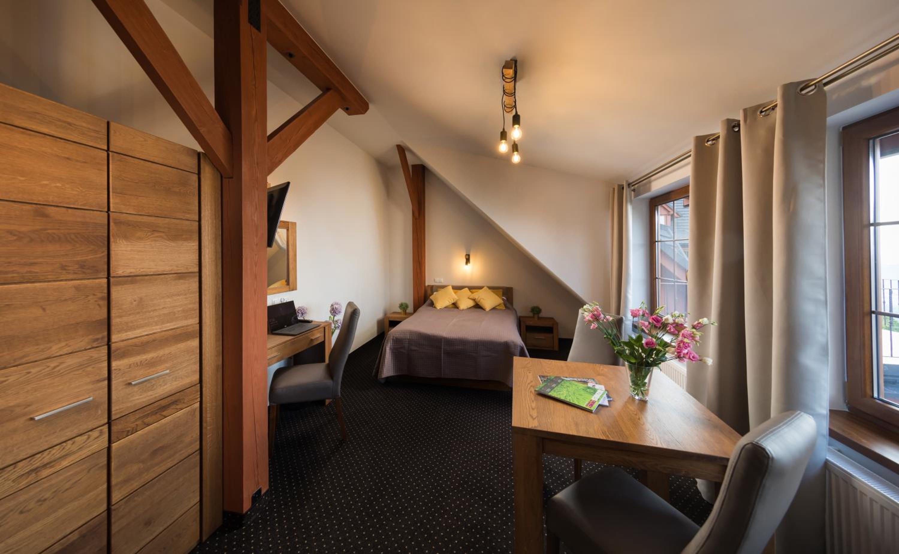 Deluxe Double Room - Photo 8