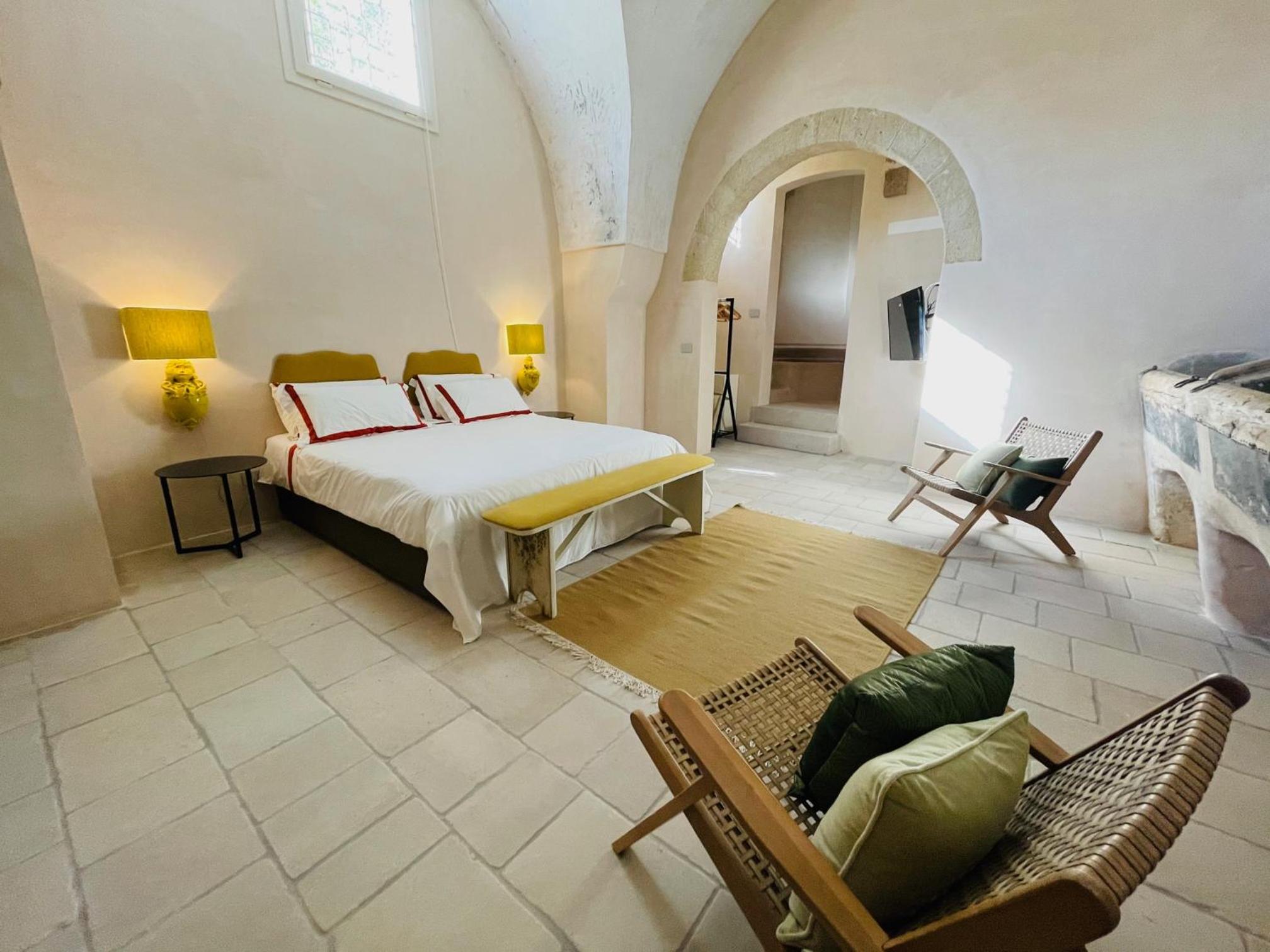 Deluxe apartment with Shared Pool - Separate Building