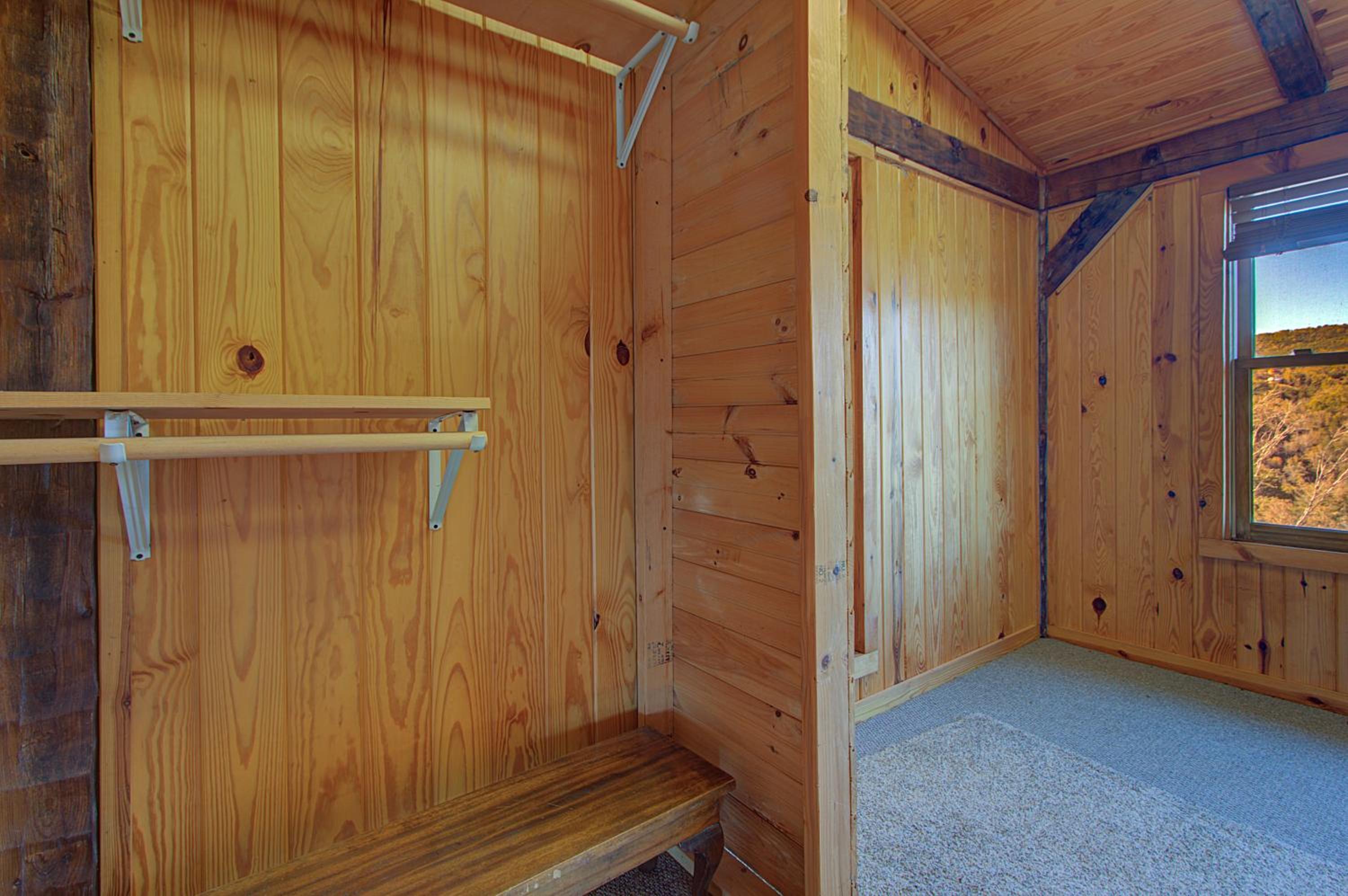 One-Bedroom House - Photo 4