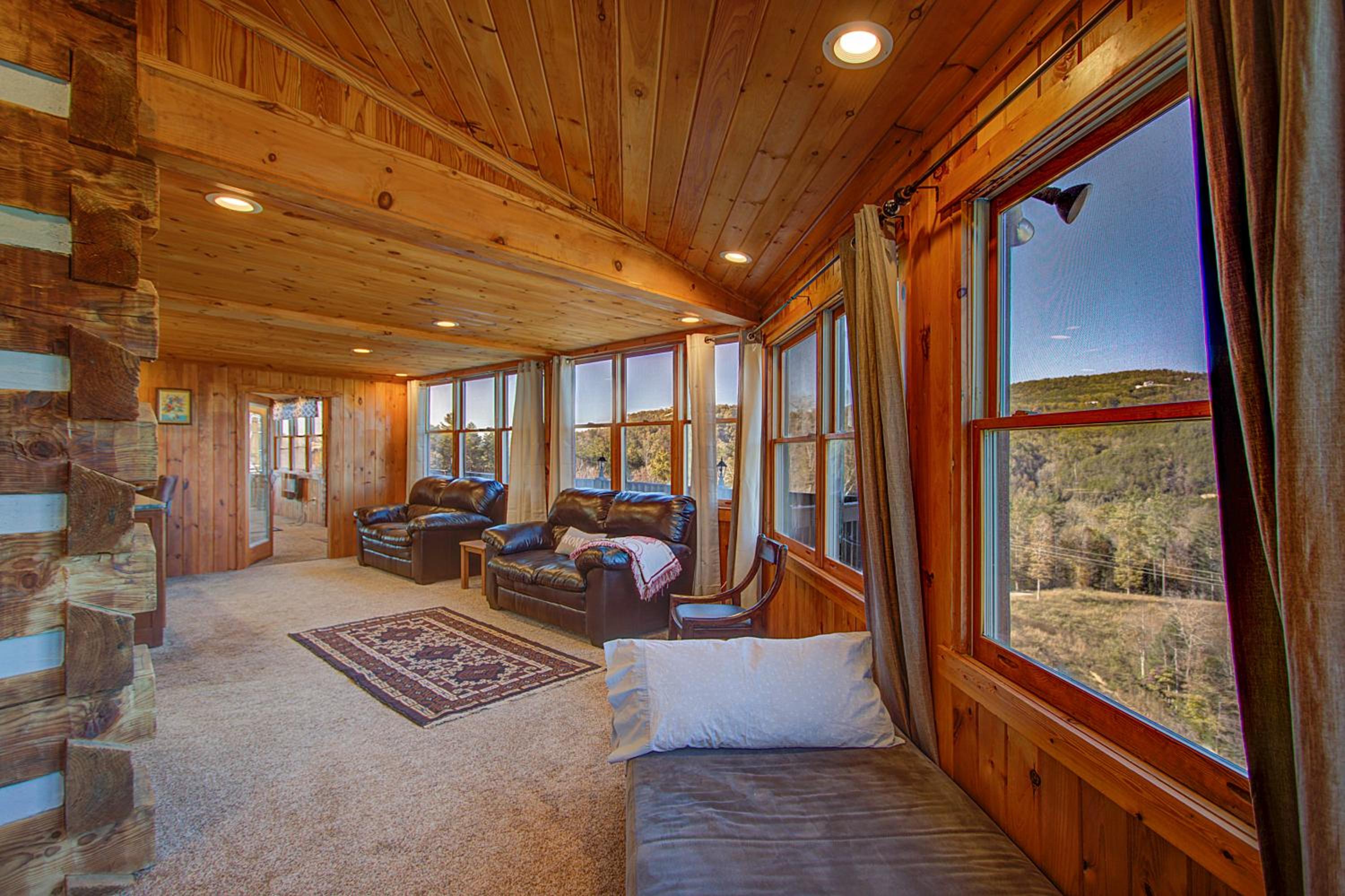 One-Bedroom House - Photo 5