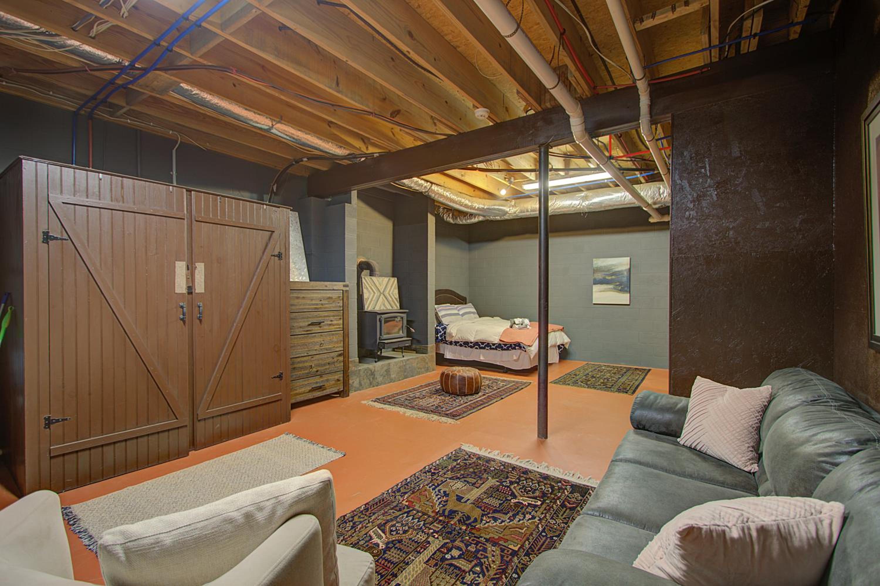 One-Bedroom House - Photo 9