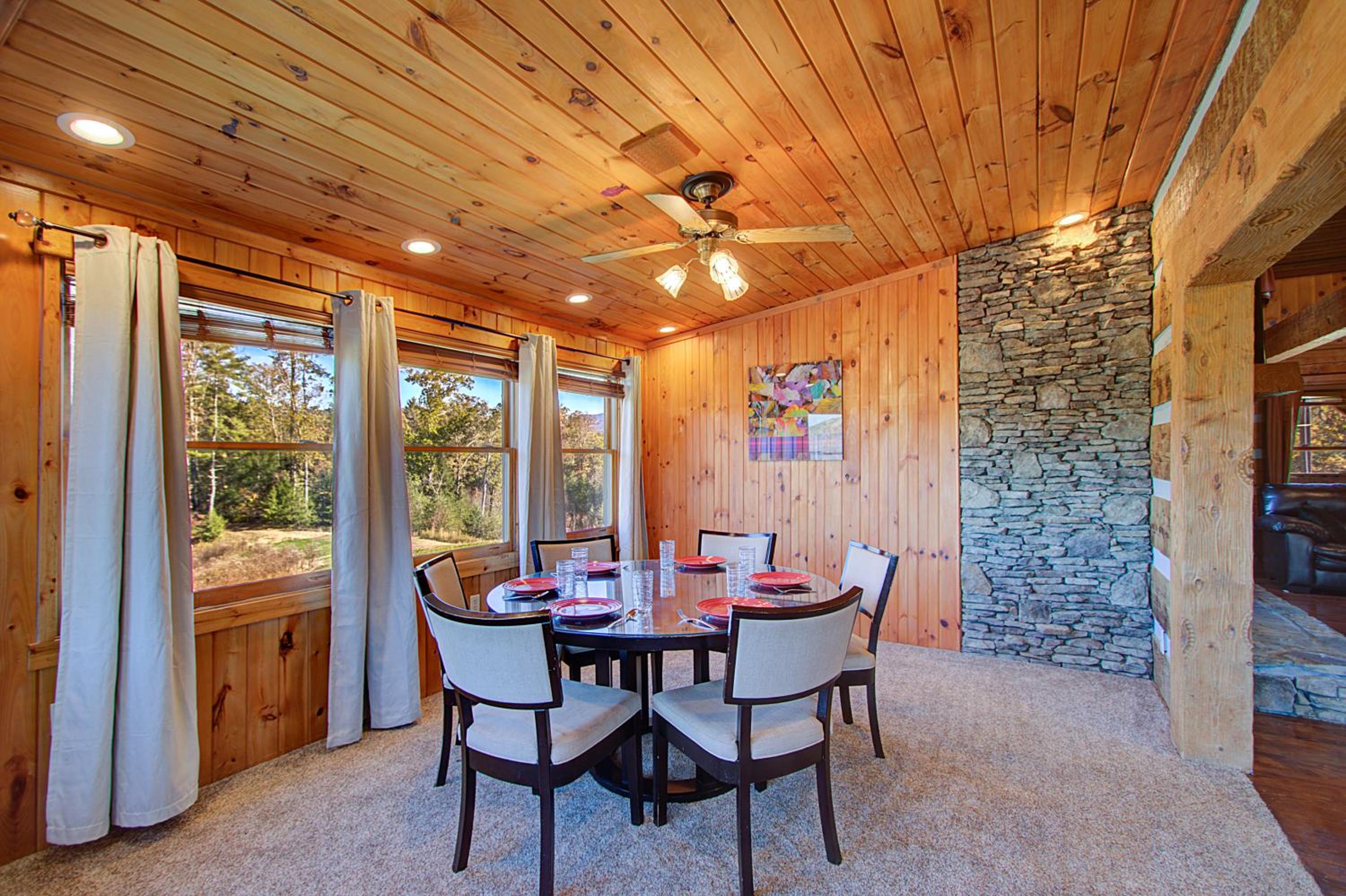 One-Bedroom House - Photo 15