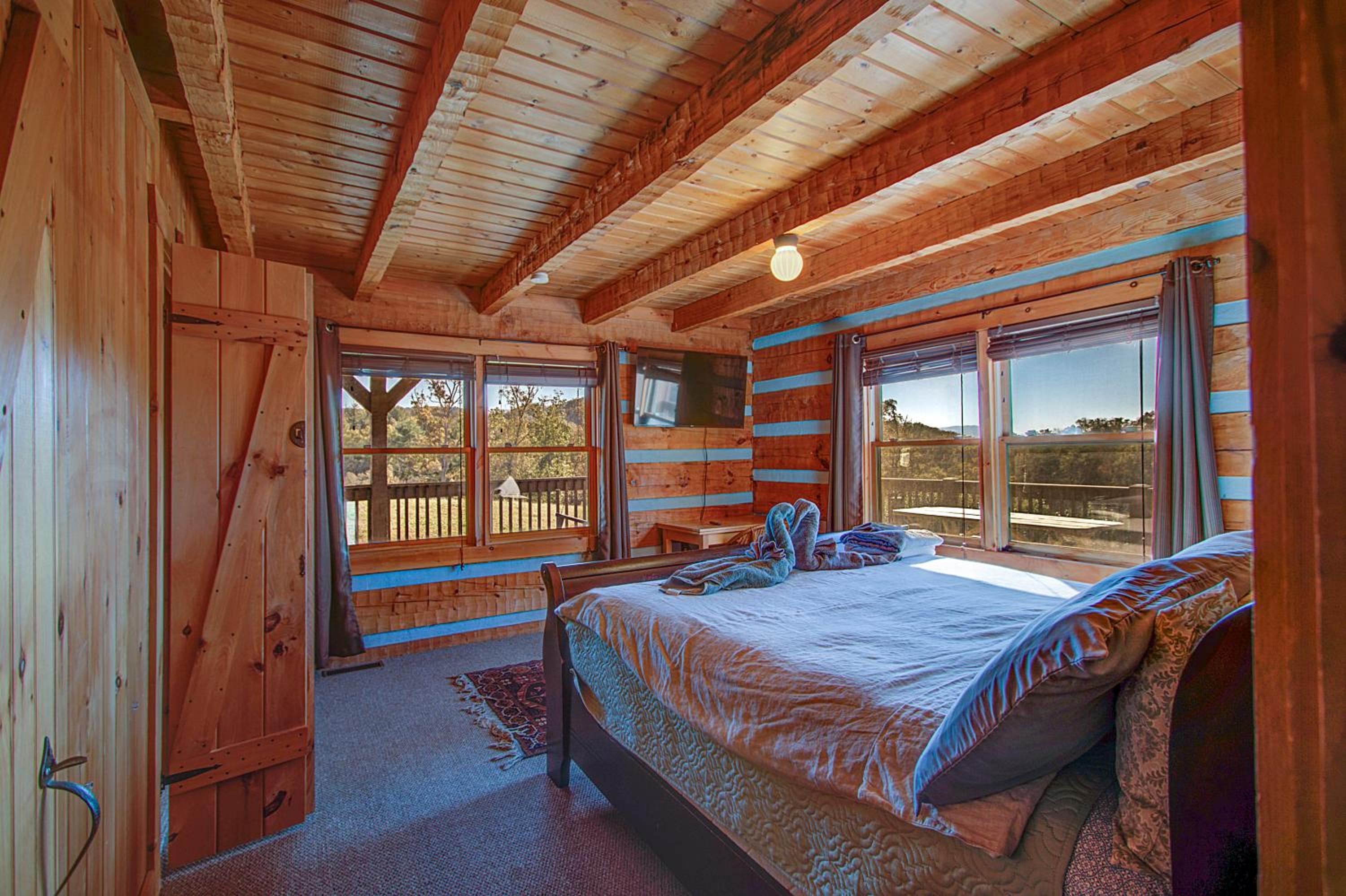 One-Bedroom House - Photo 18