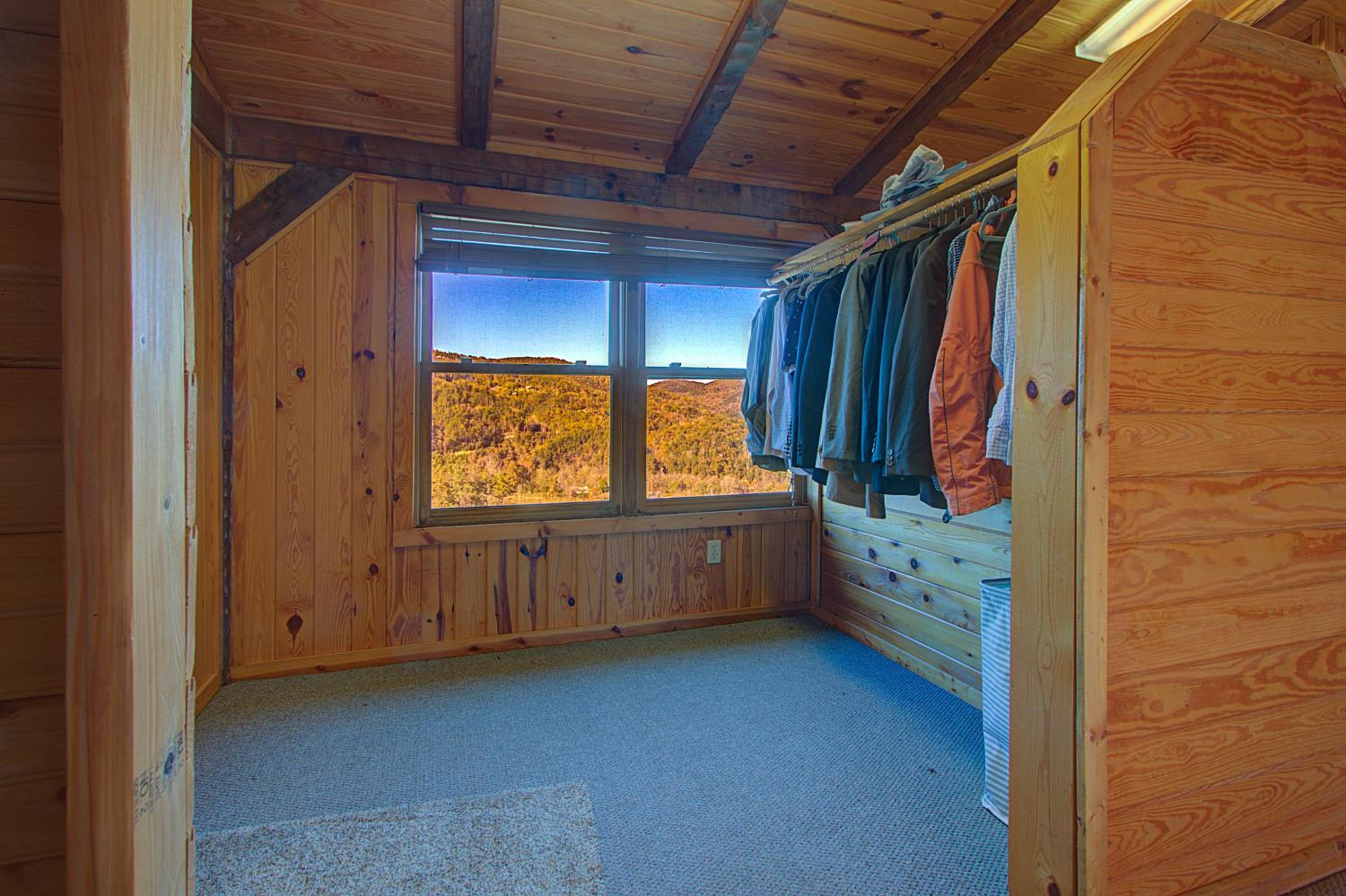 One-Bedroom House - Photo 23