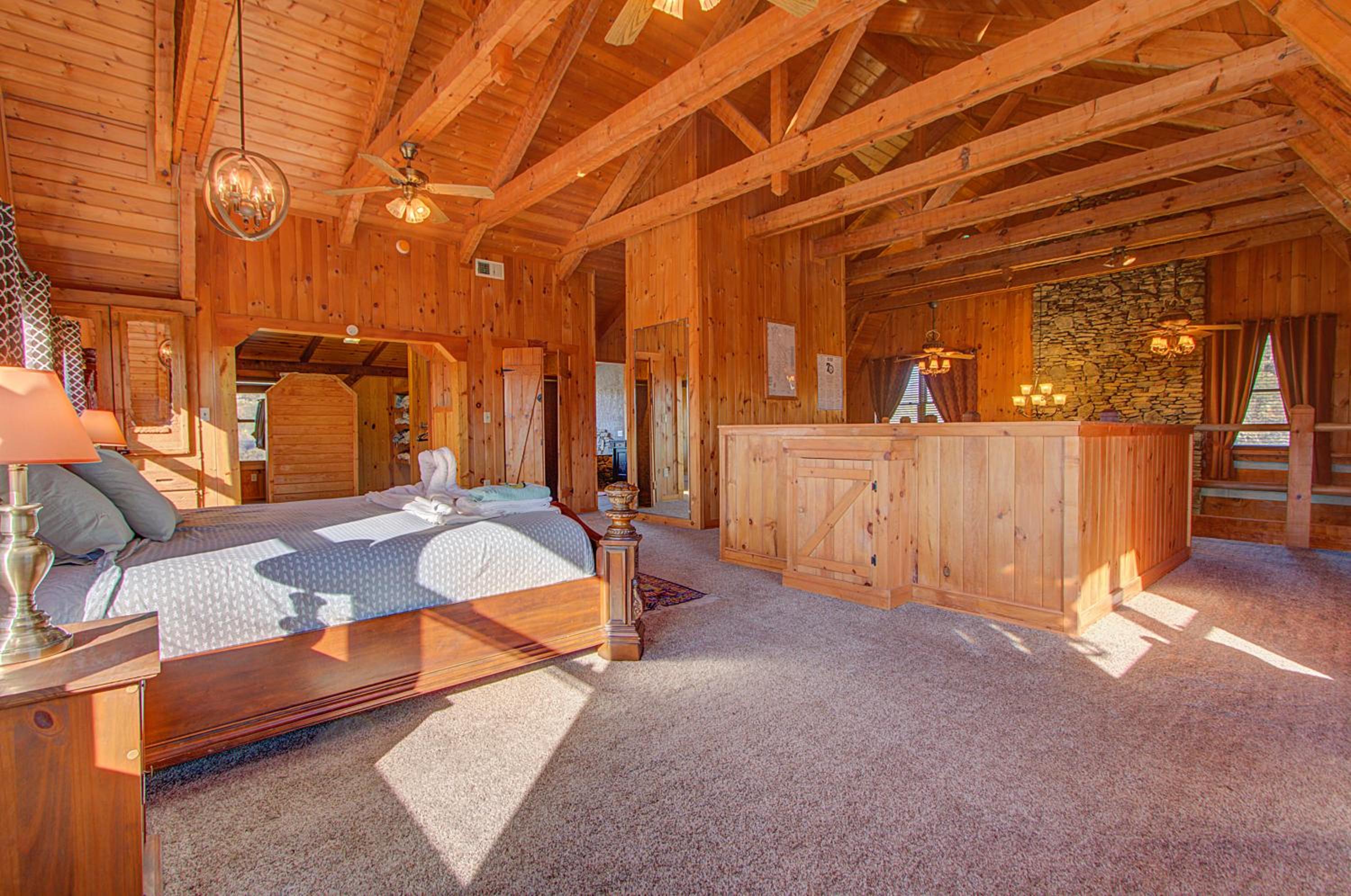 One-Bedroom House - Photo 28
