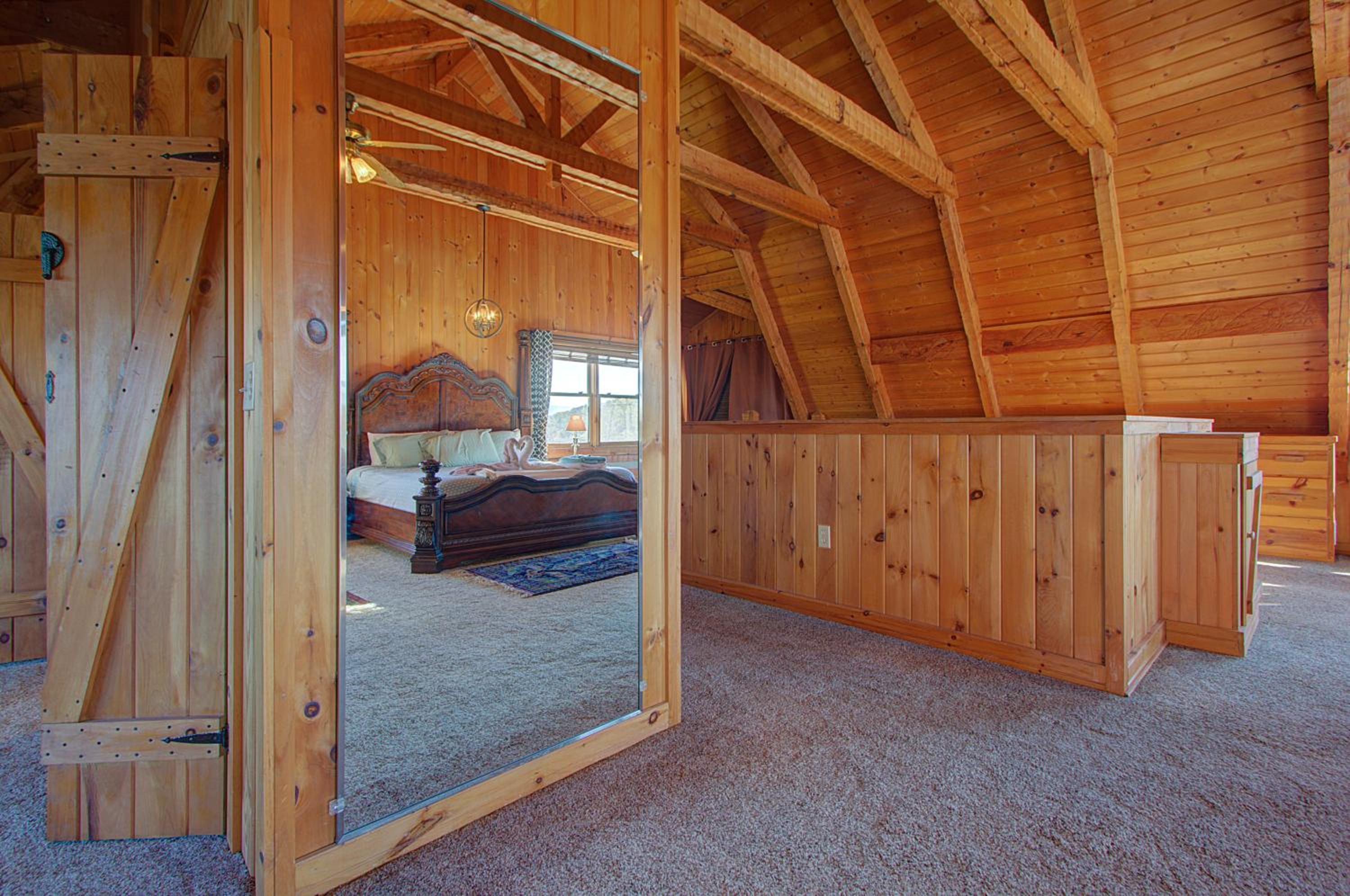 One-Bedroom House - Photo 33