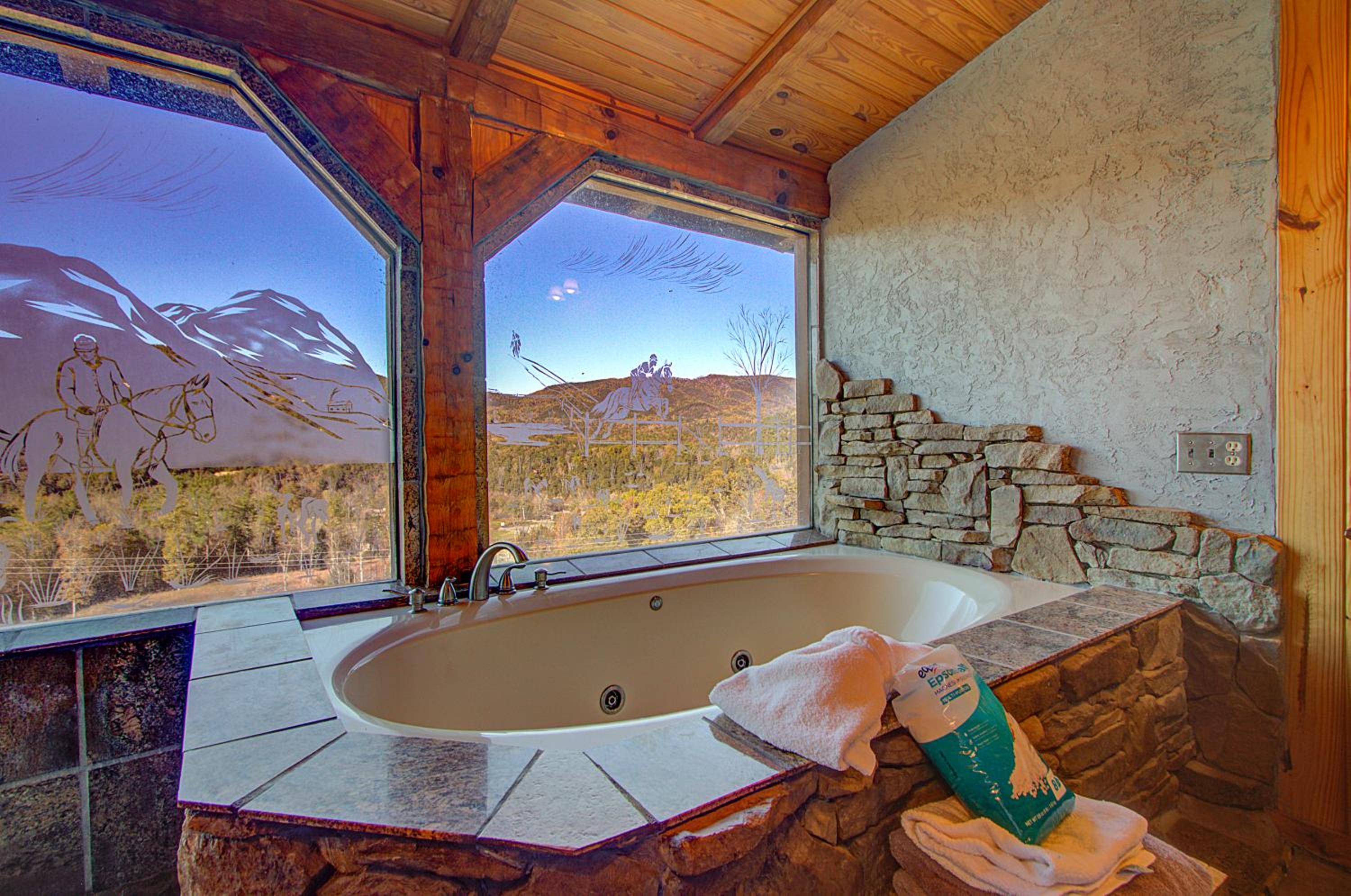 One-Bedroom House - Photo 41