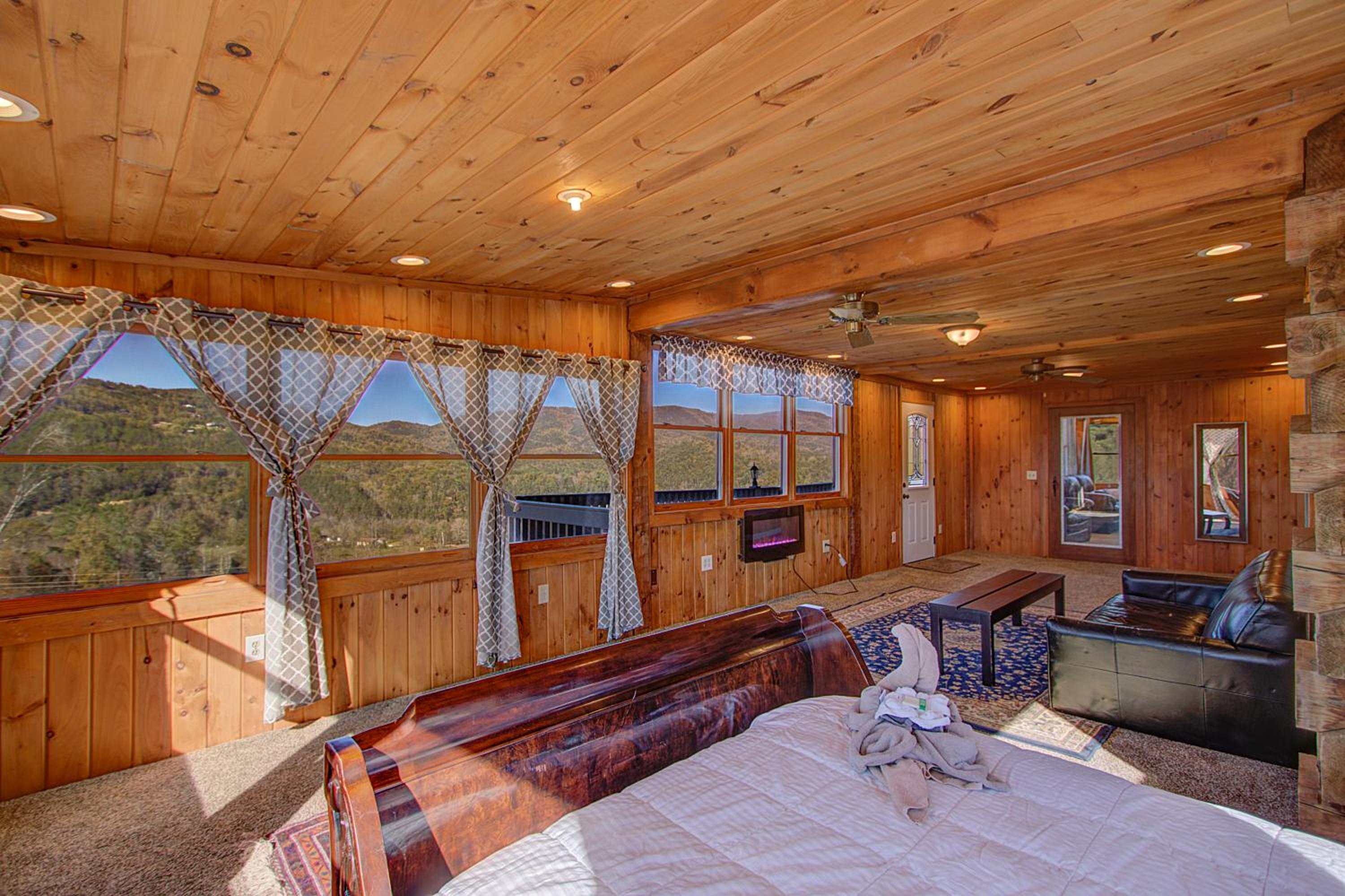 One-Bedroom House - Photo 56