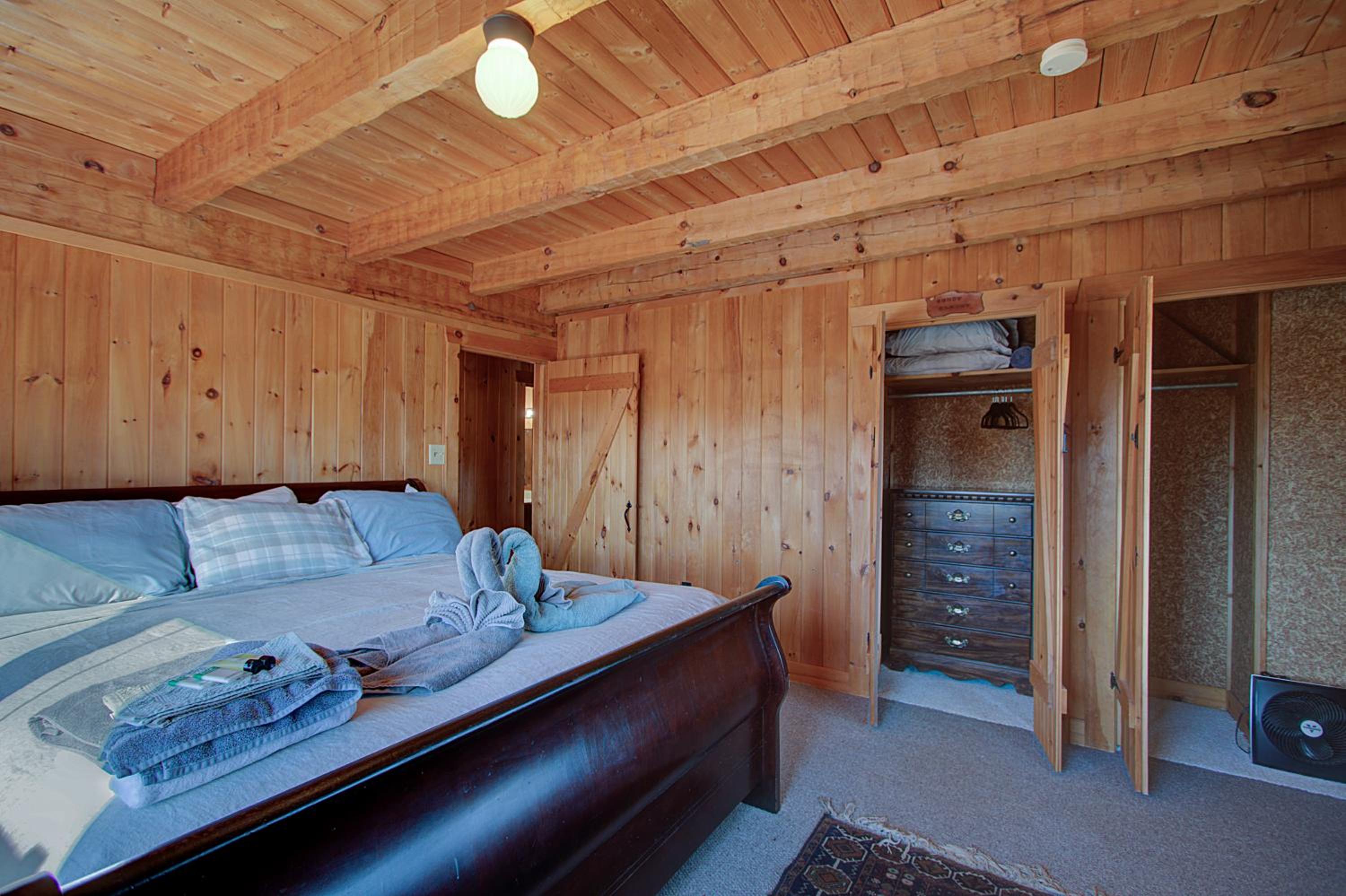 One-Bedroom House - Photo 59