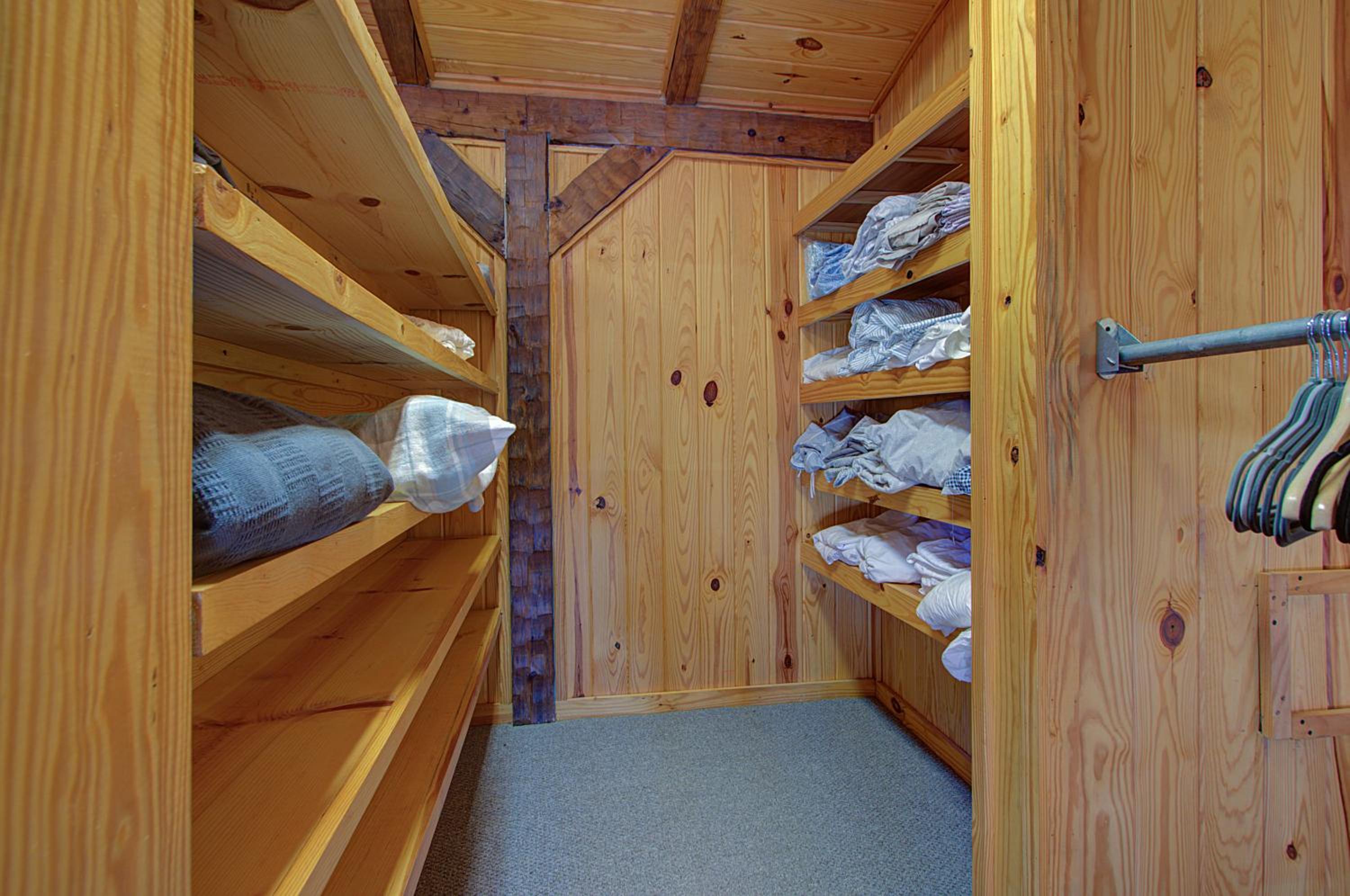 One-Bedroom House - Photo 64