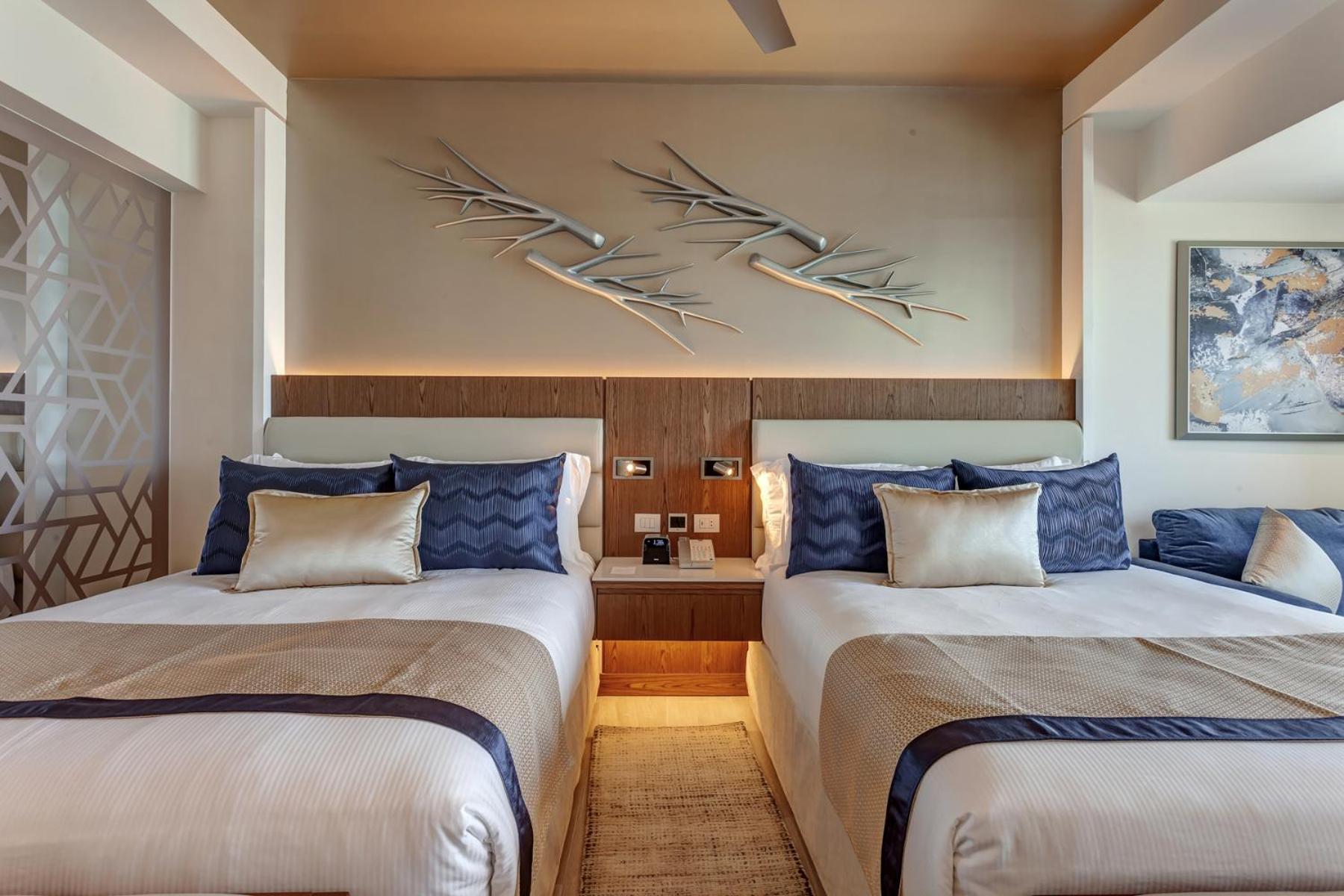 Luxury Junior Suite Ocean Front - Photo 7