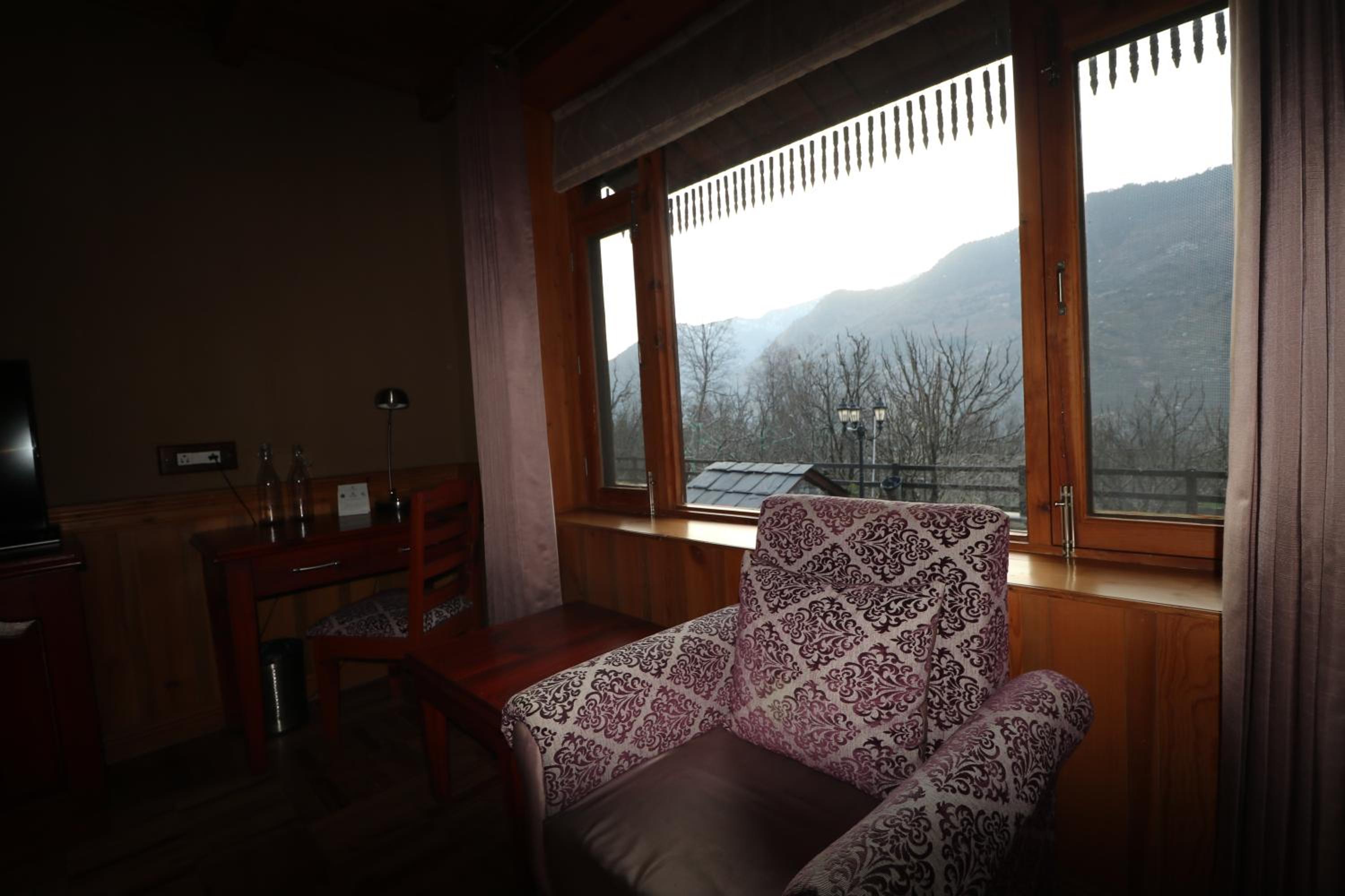 Double Room with Mountain View - Photo 5