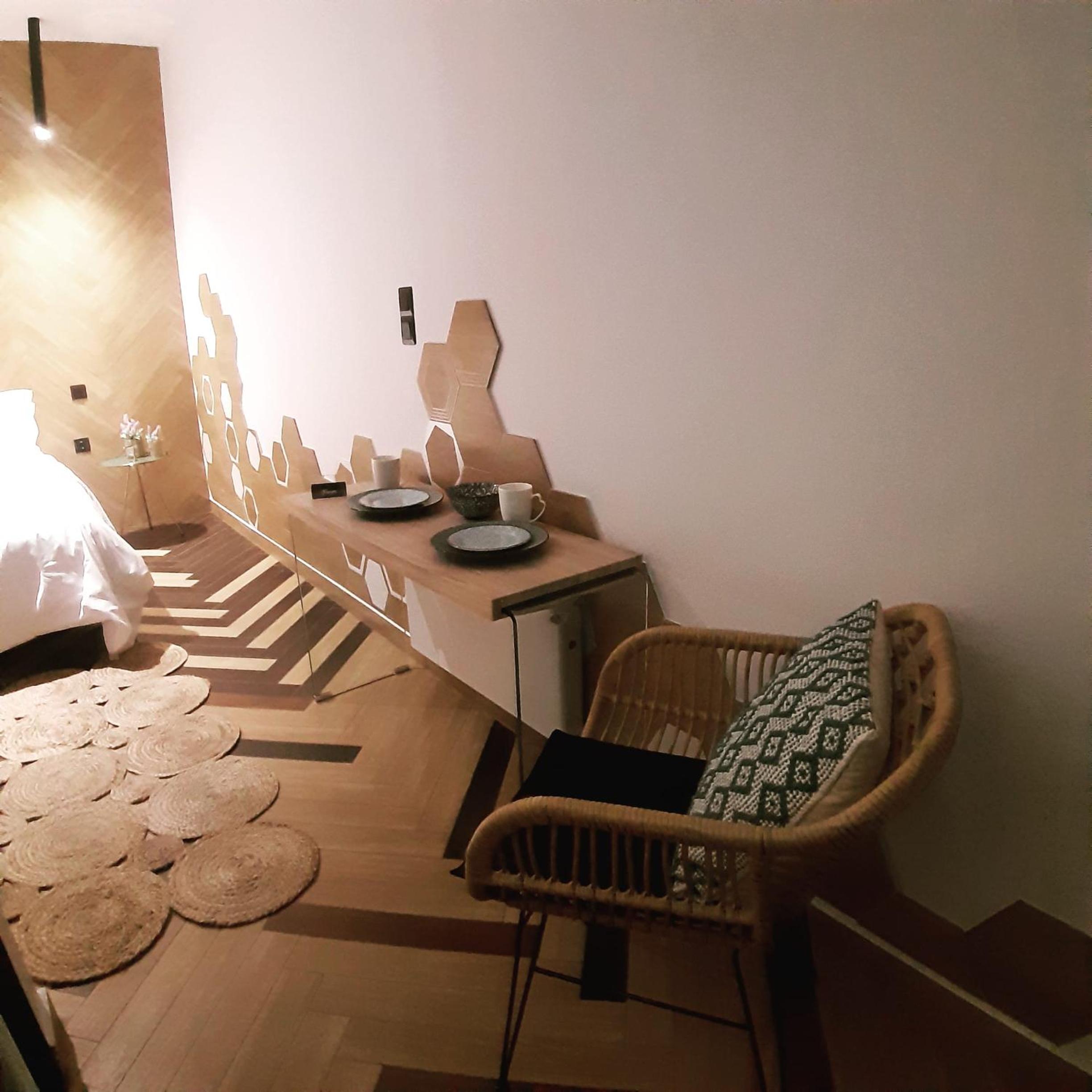 One-Bedroom Apartment - Photo 18