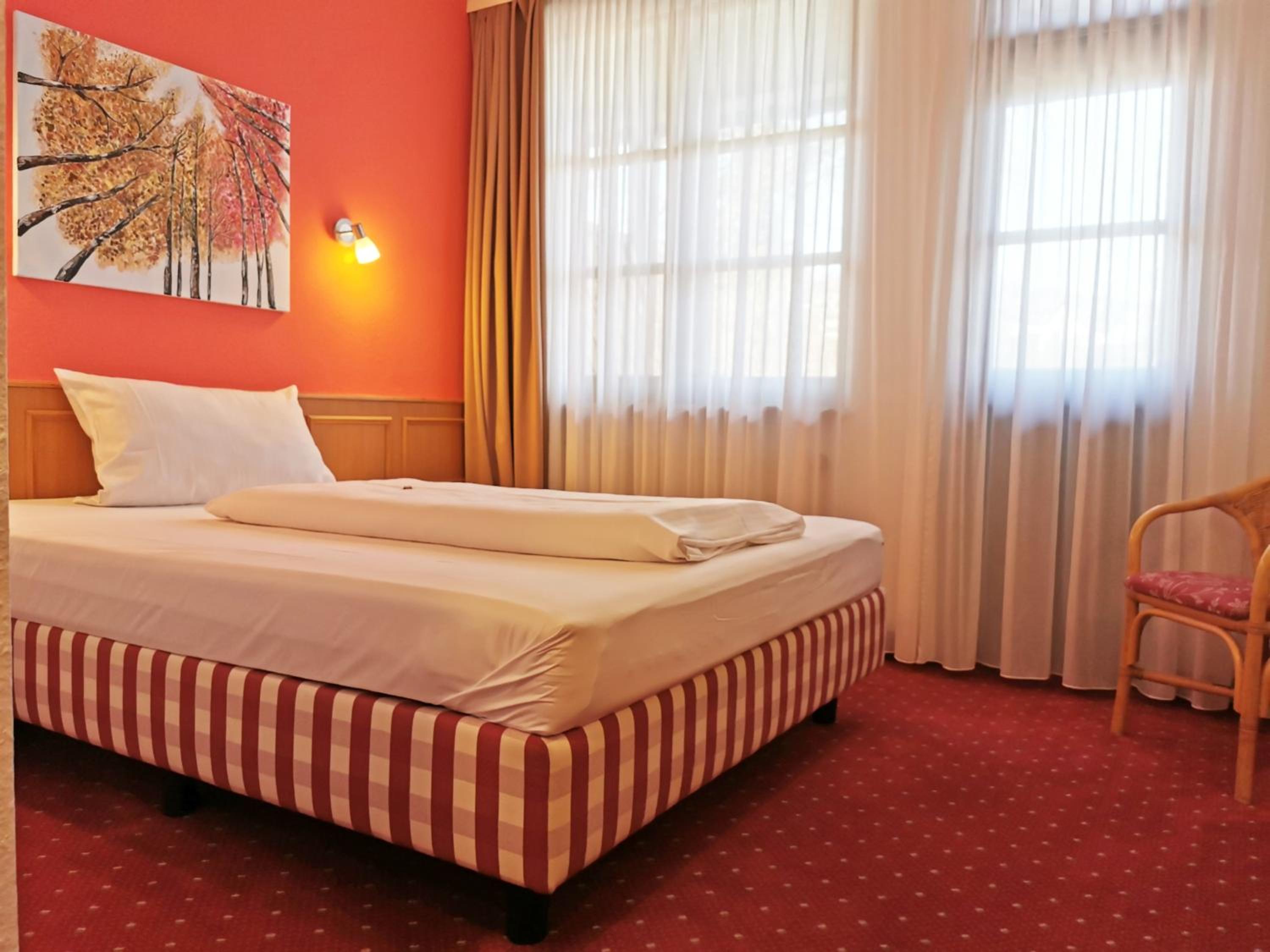 Standard Double Room - Photo 10