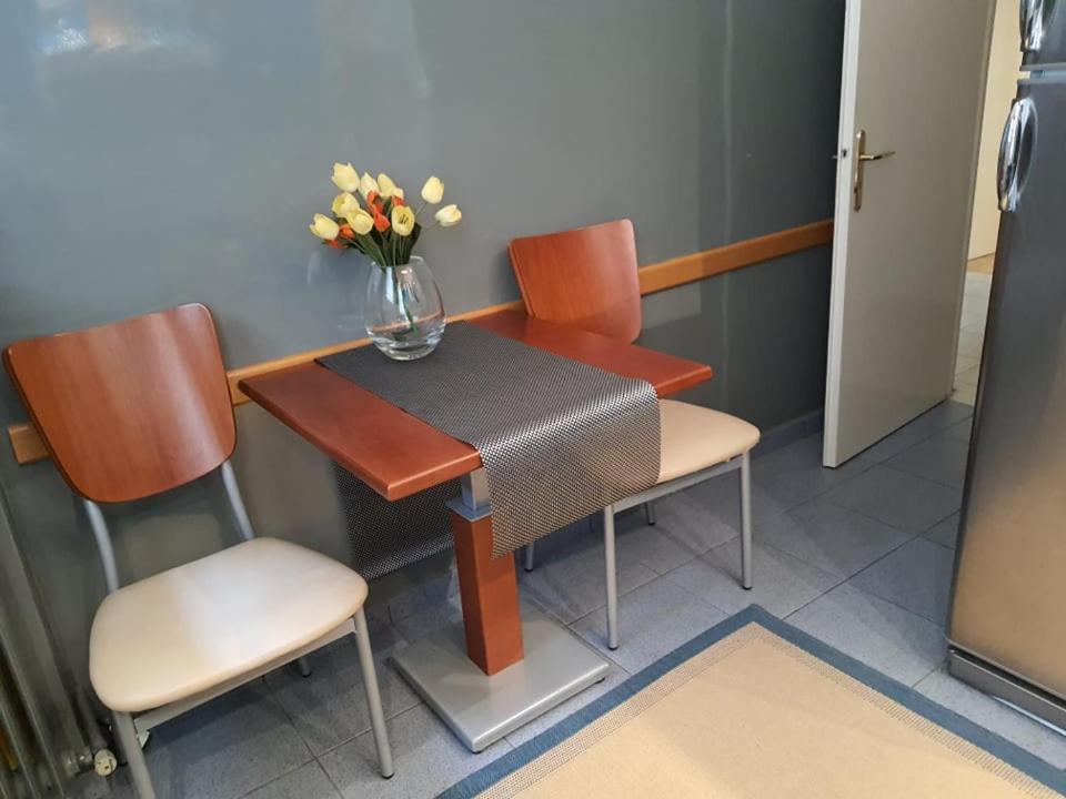 Two-Bedroom Apartment - Photo 21