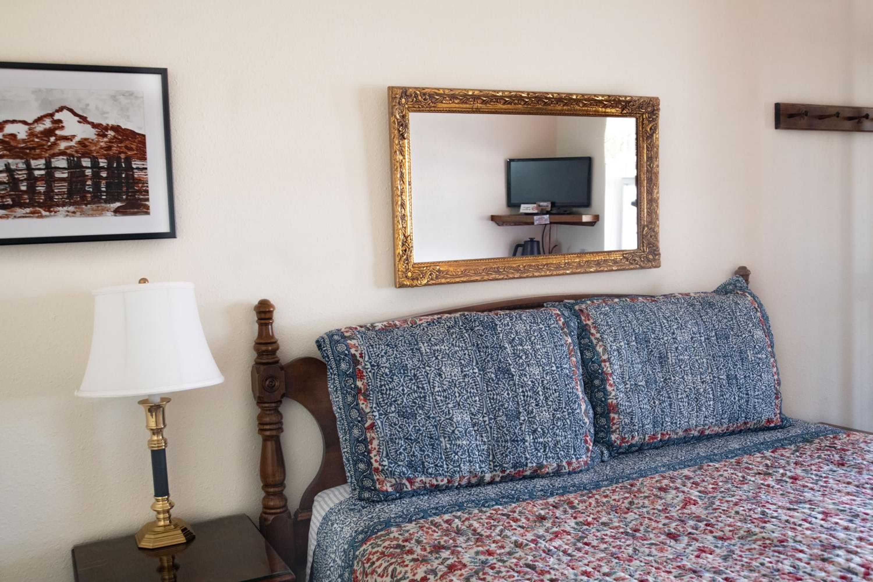 Queen Room - Photo 3