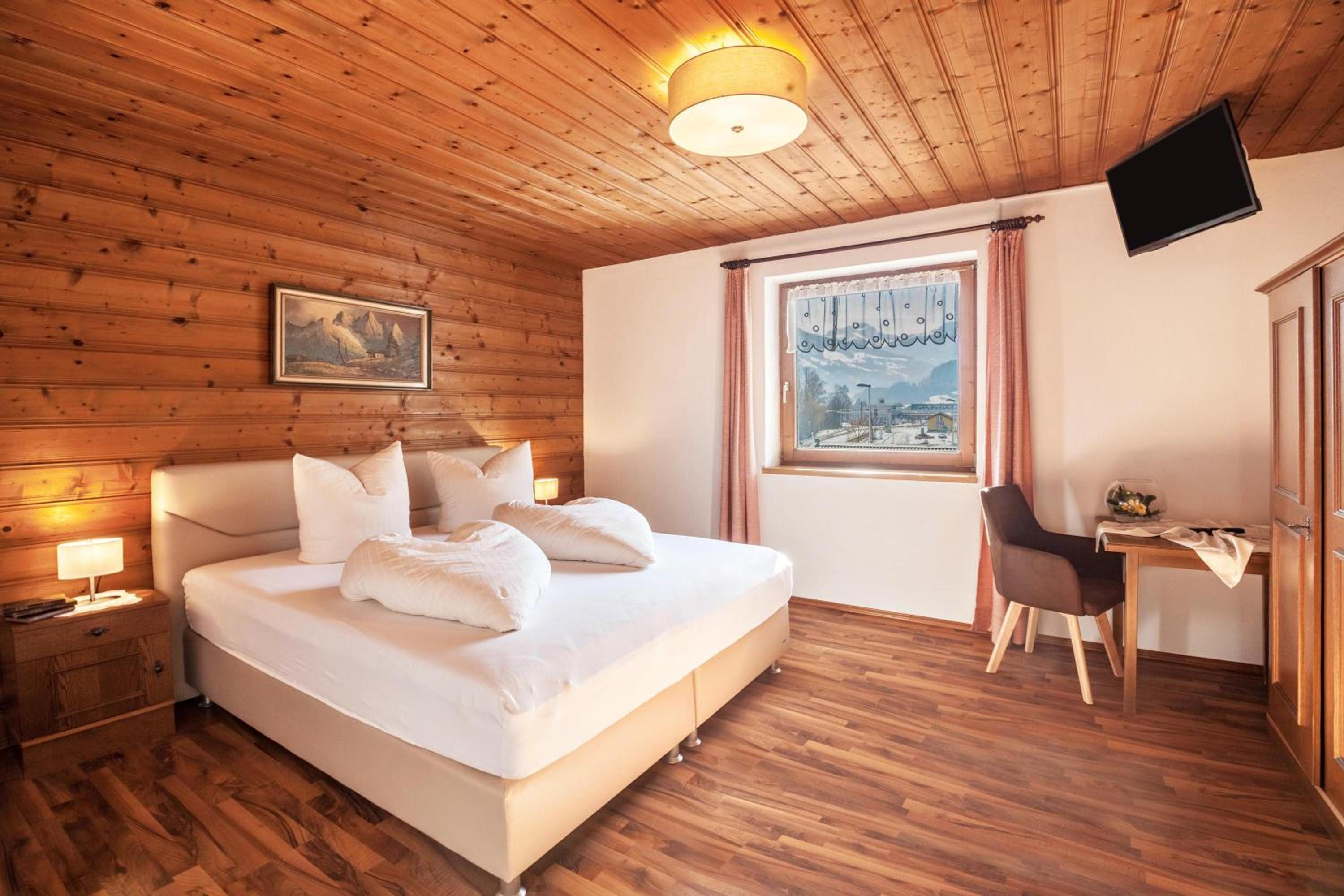 Three-Bedroom Premium Apartment with Balcony photo 1