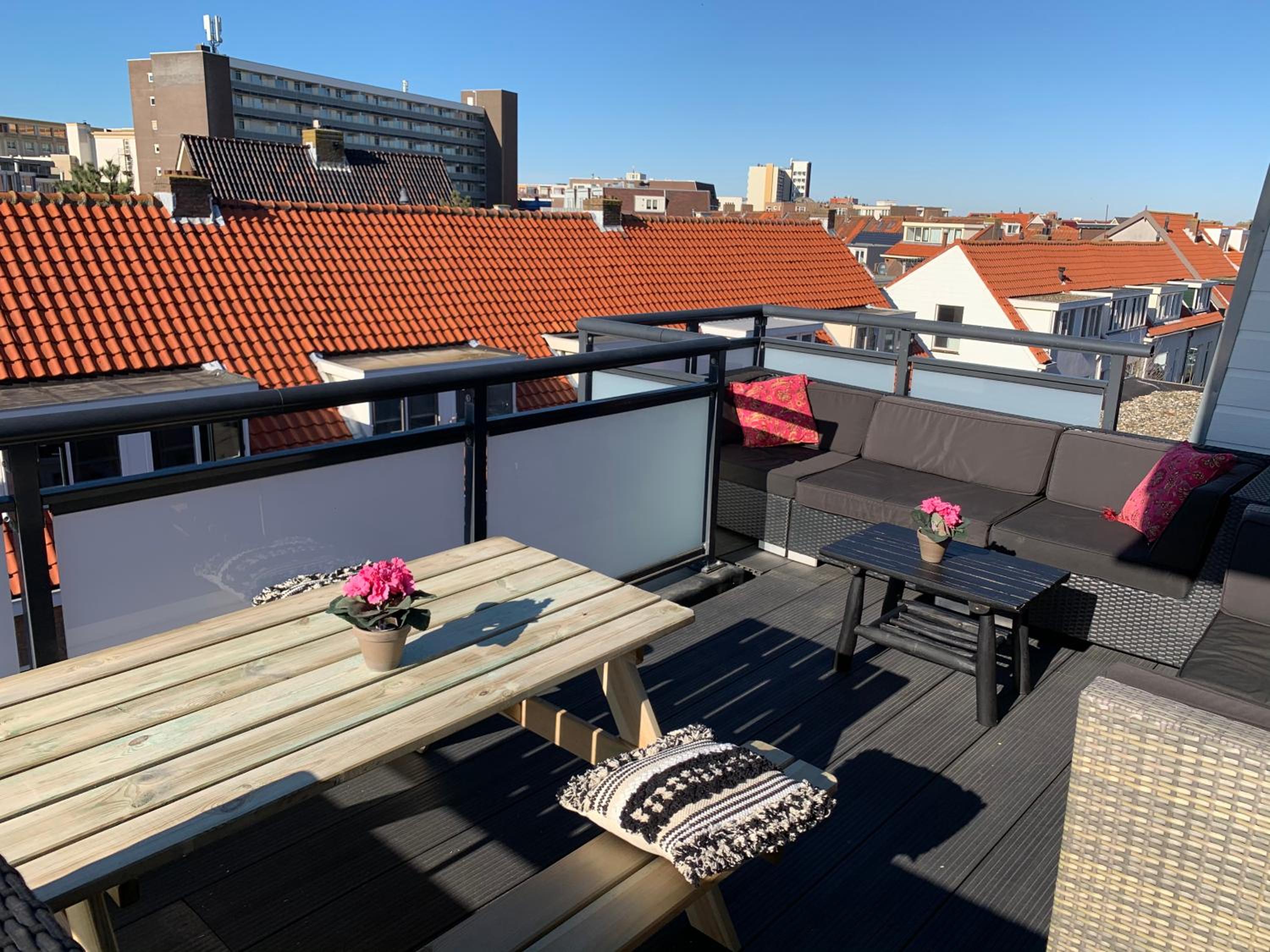 Deluxe King Studio with Roof Terrace photo 1