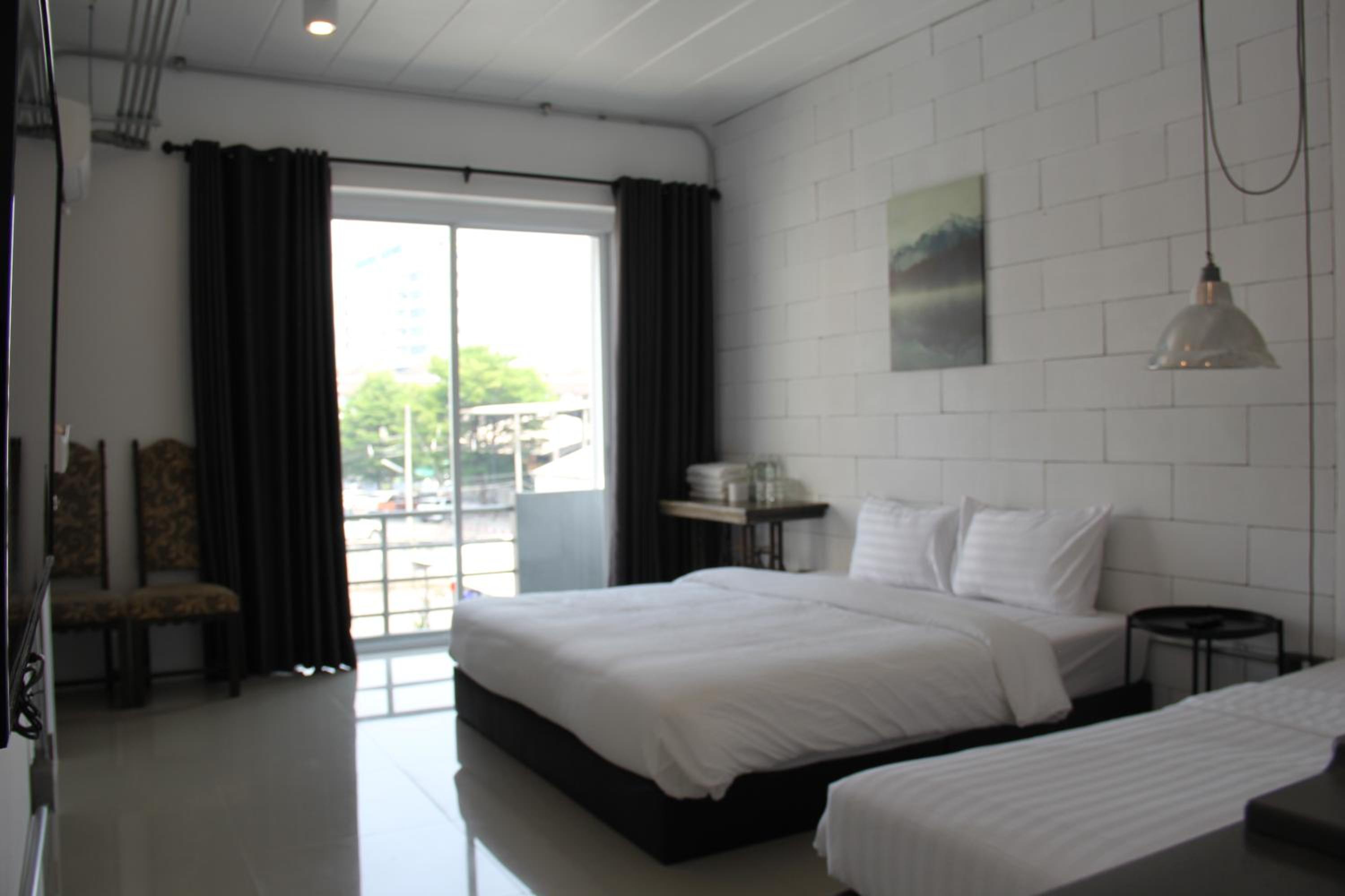 Large Double or Twin Room photo 1